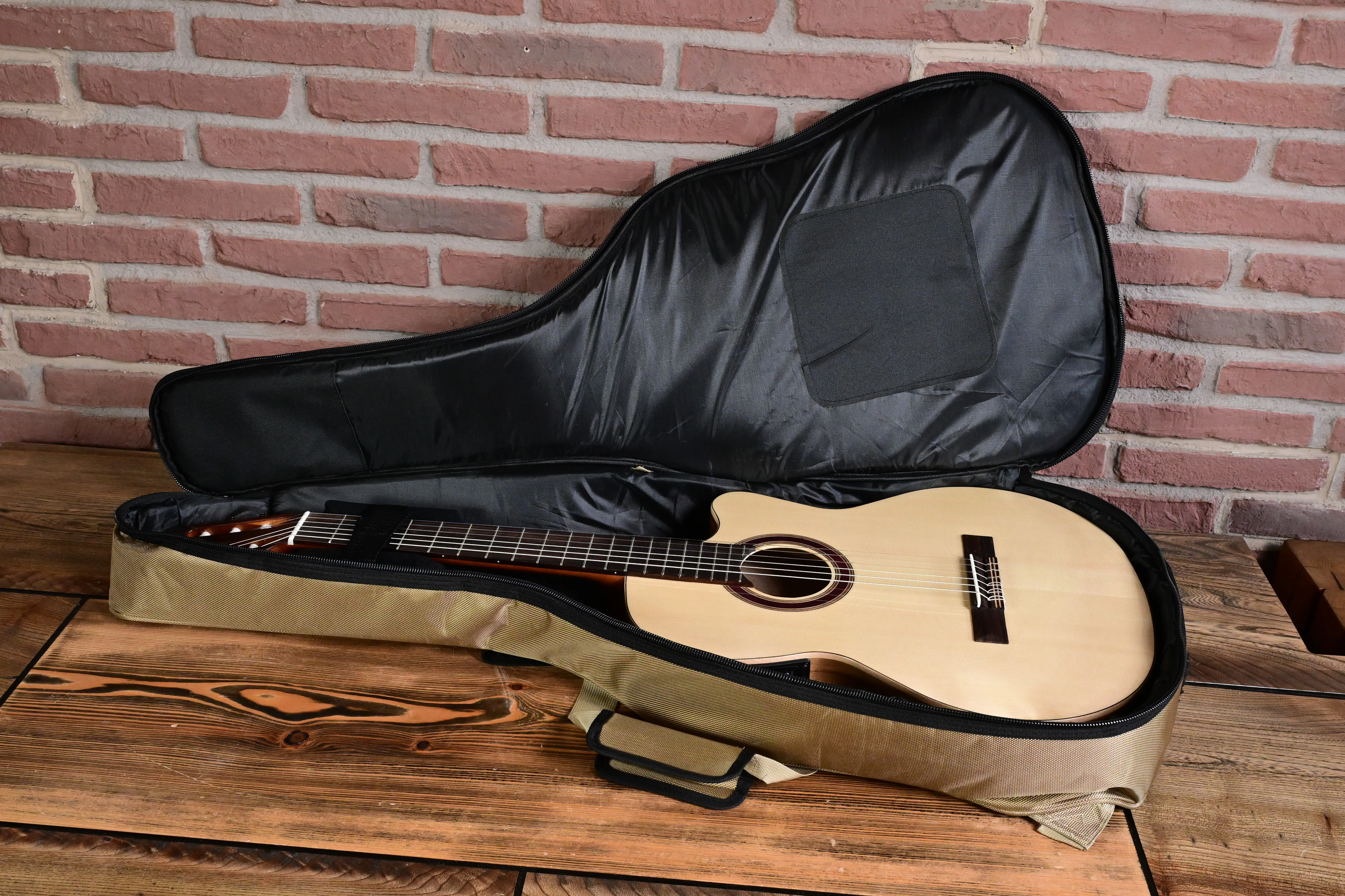 Rondo R65CW TL Konzertgitarre  