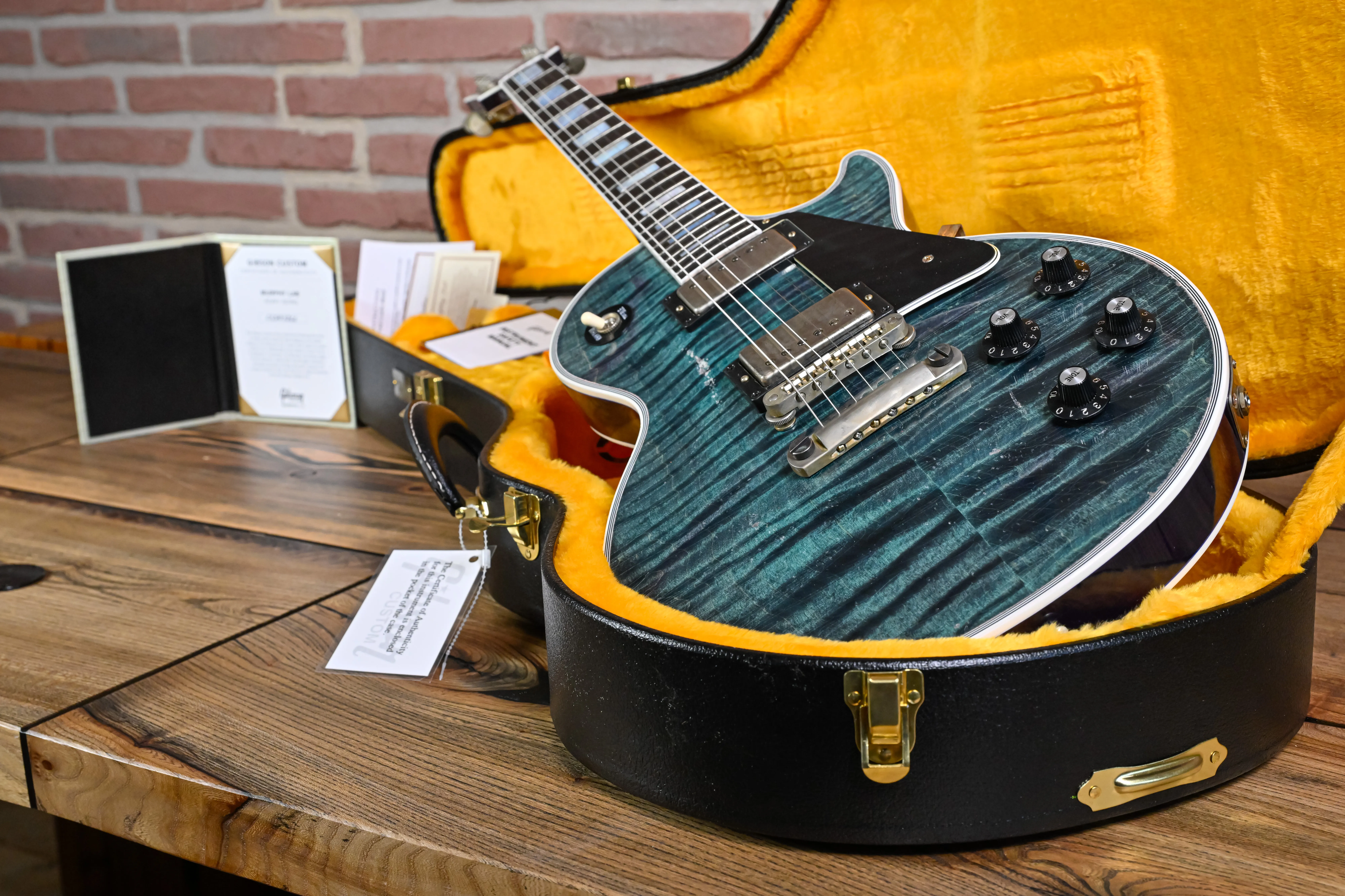Les Paul Custom Nordic Blue Murphy Lab Heavy Aged im passenden Hartschalenkoffer