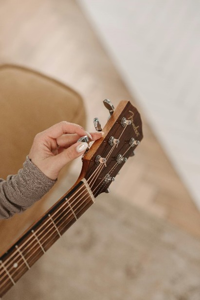Gitarrensaiten wechseln - eine DIY-Anleitung