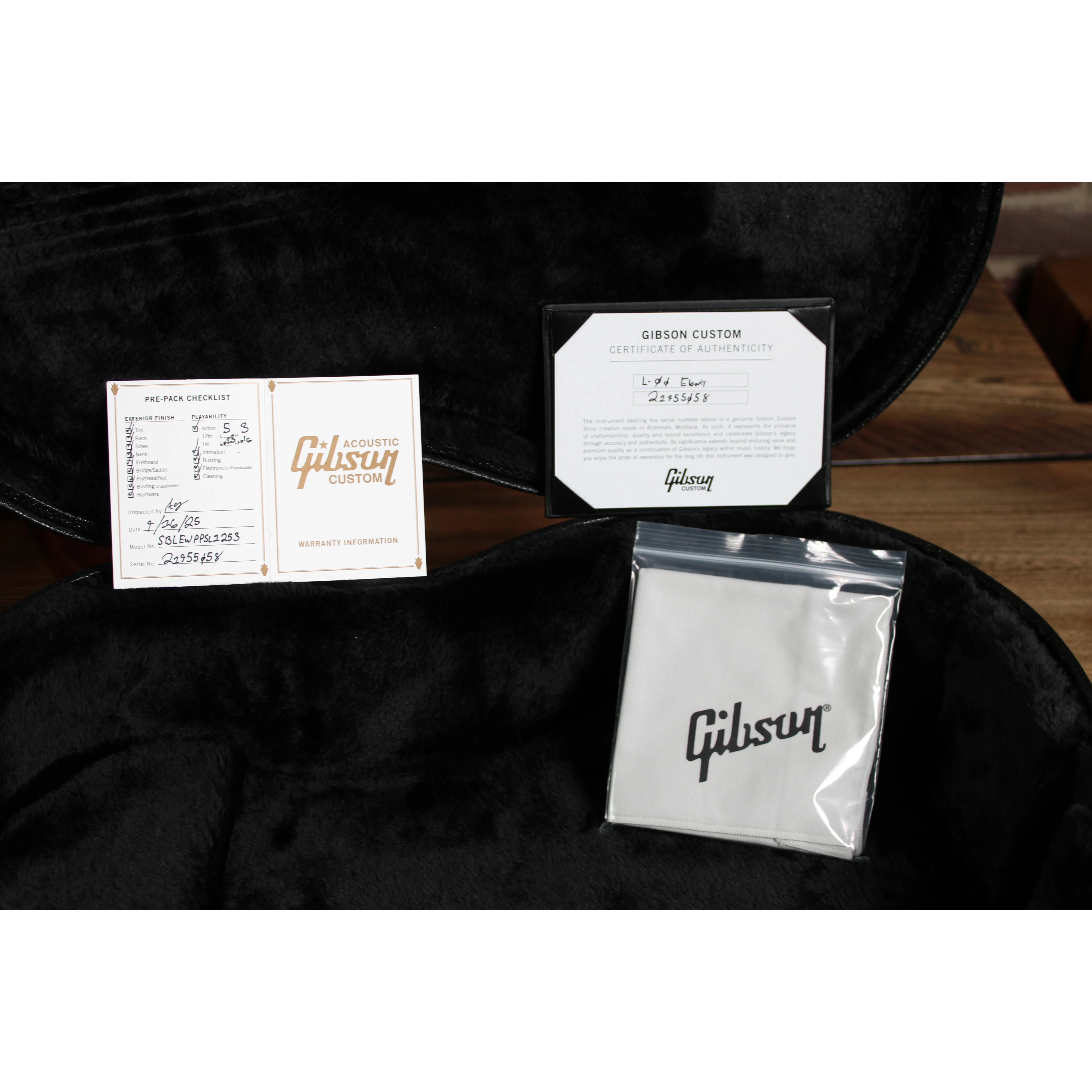 Gibson L-00 Standard Custom Shop Ebony Limited Case