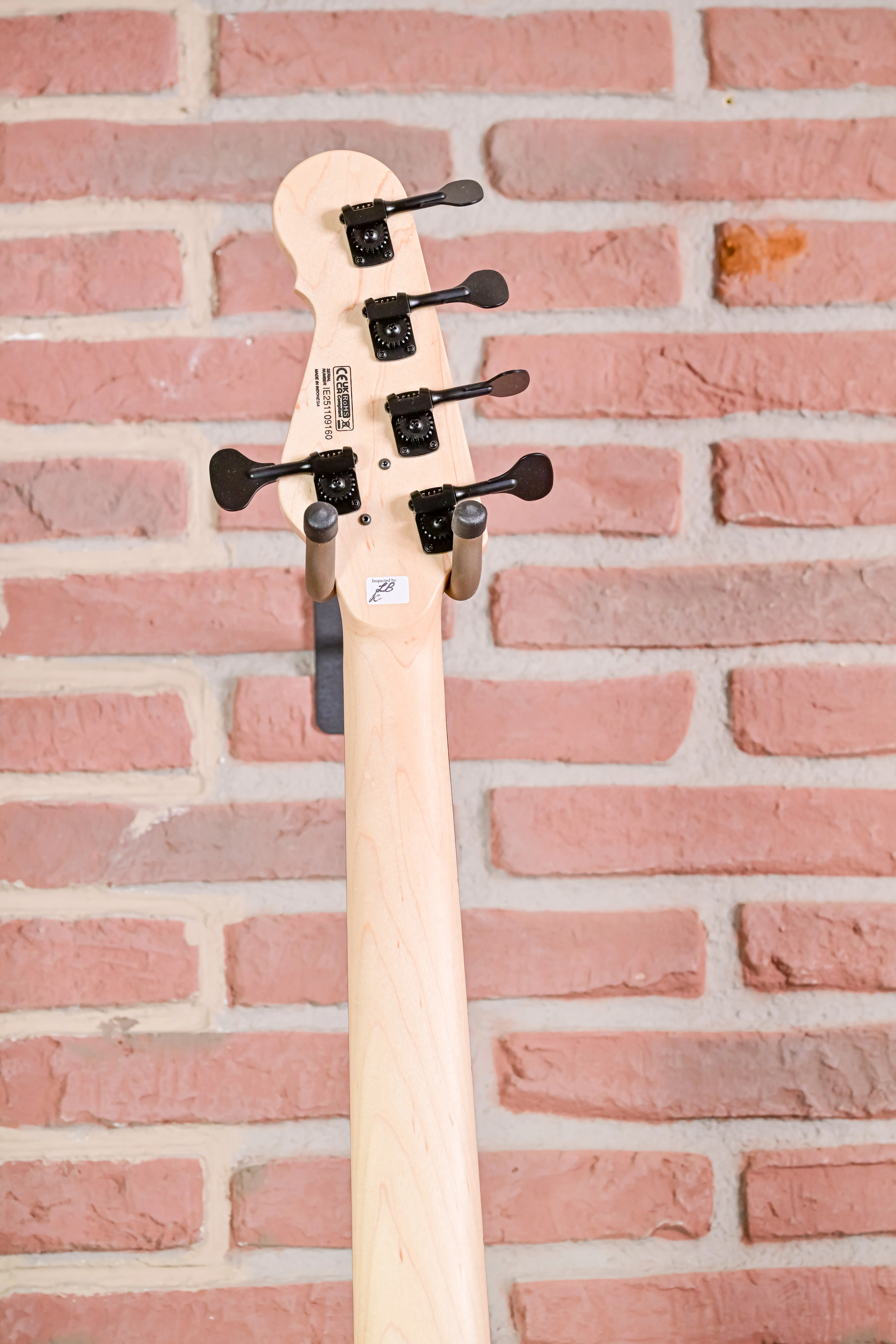 SP1 5-string Bass Ducati  Pearl White Matte