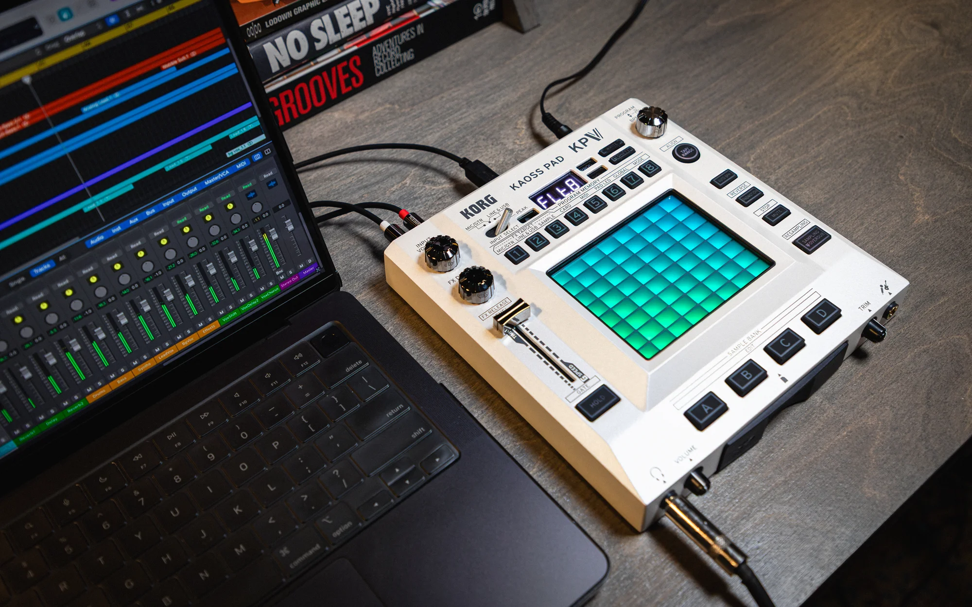 Korg Kaoss Pad V mit beleuchtetem Touchpad