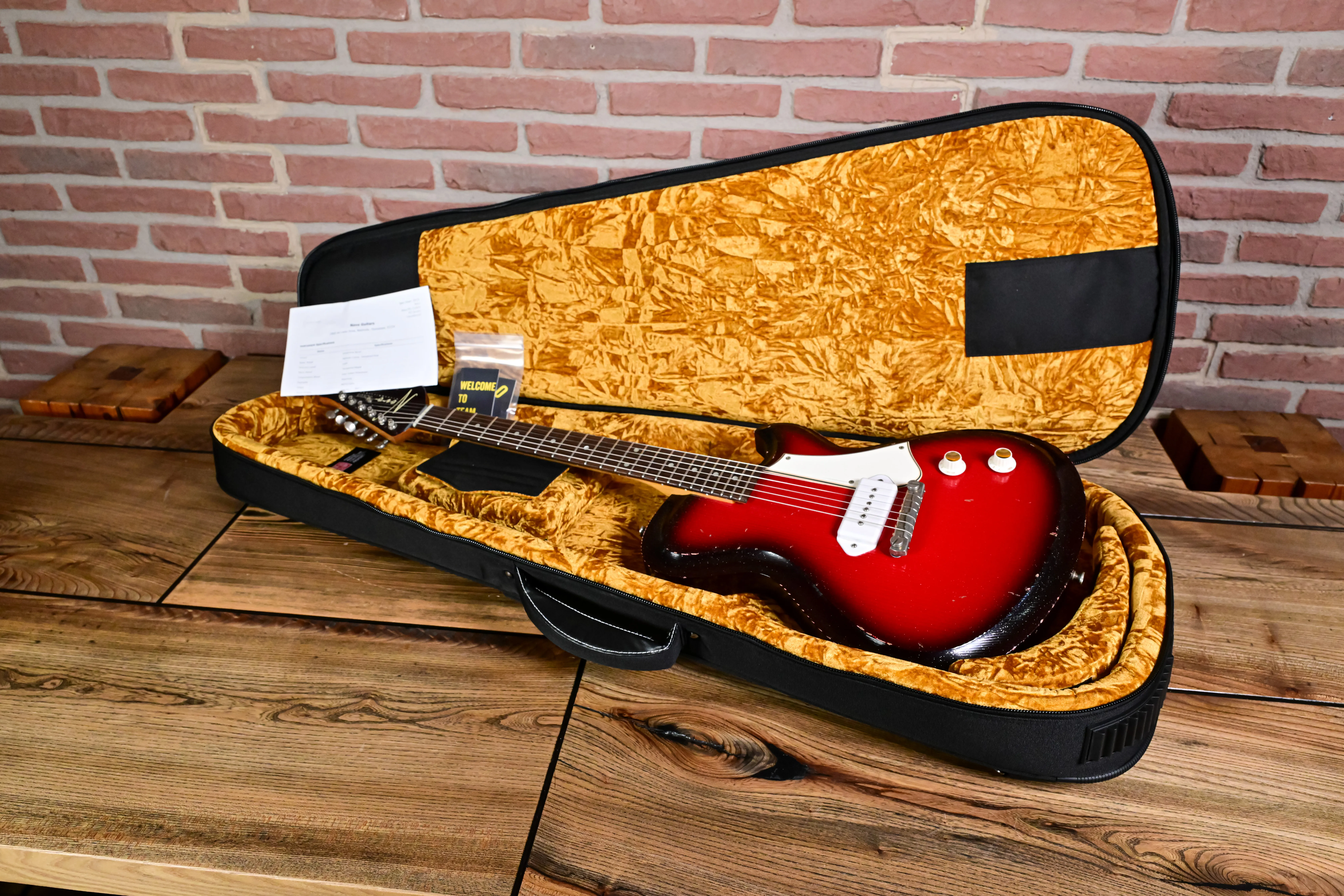 Solus M1 Silvertone Burst 3-Ply Parchment Light