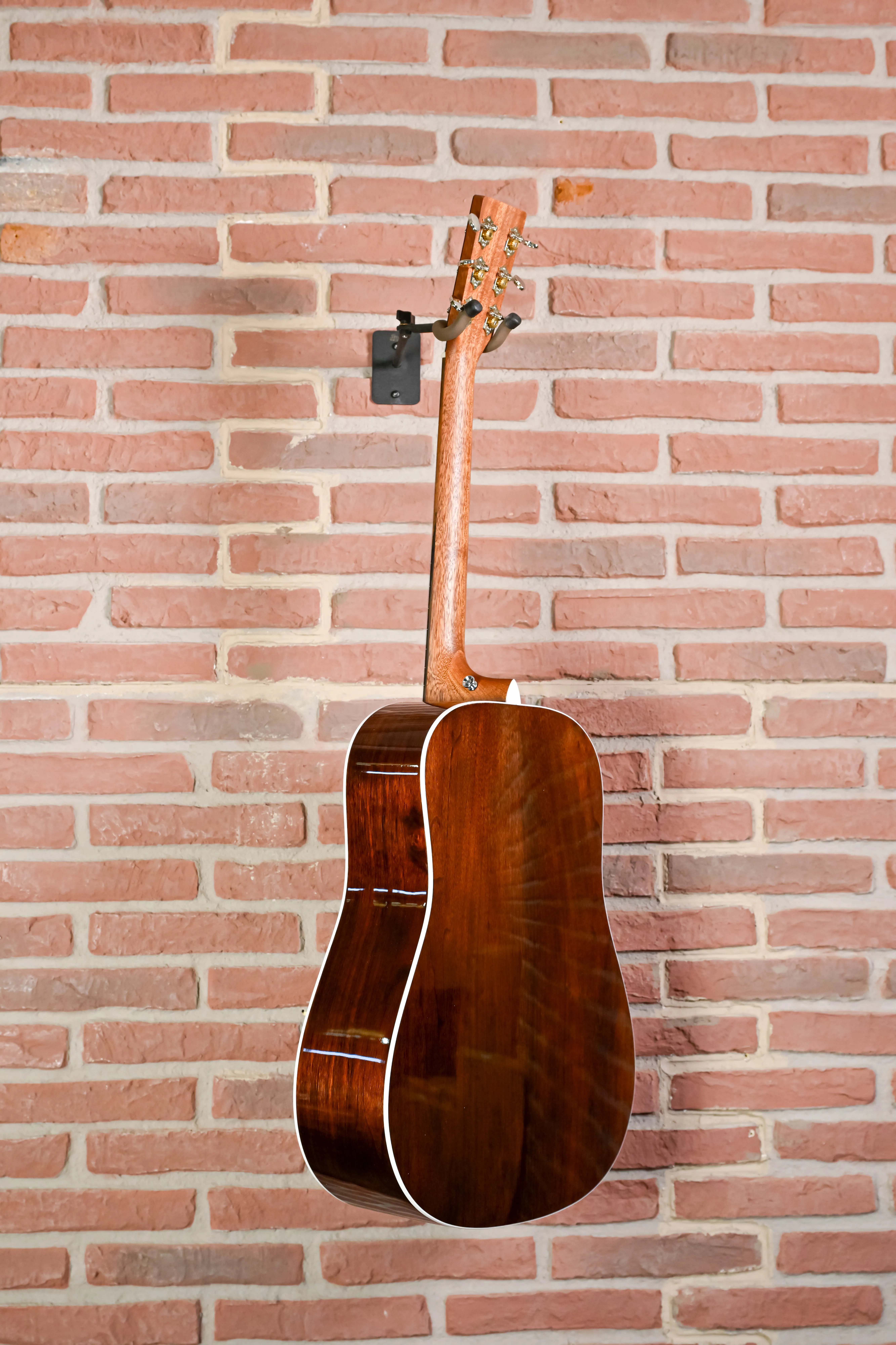 D-13E Retro Walnut Dreadnought Westerngitarre