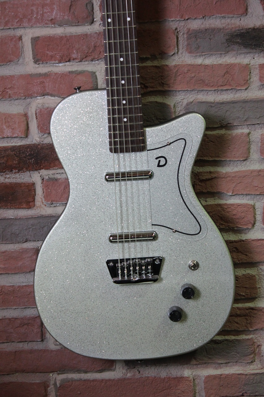 56 Baritone (pro) Silver Metal Flake	 (Showroom)