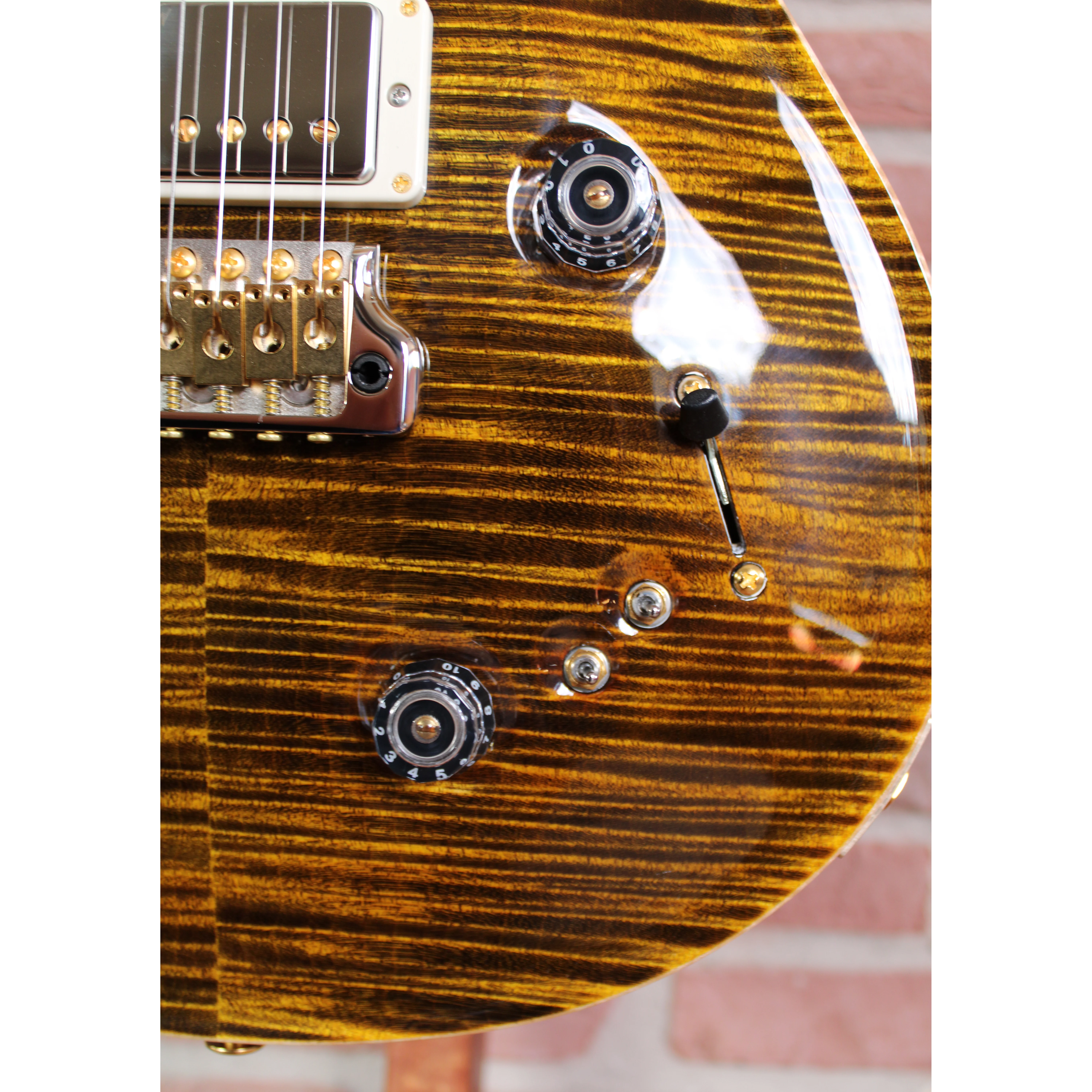 PRS 40th Anniversary Special Semi-Hollow Ltd Yellow Tiger Narrowfield Pickup Detail