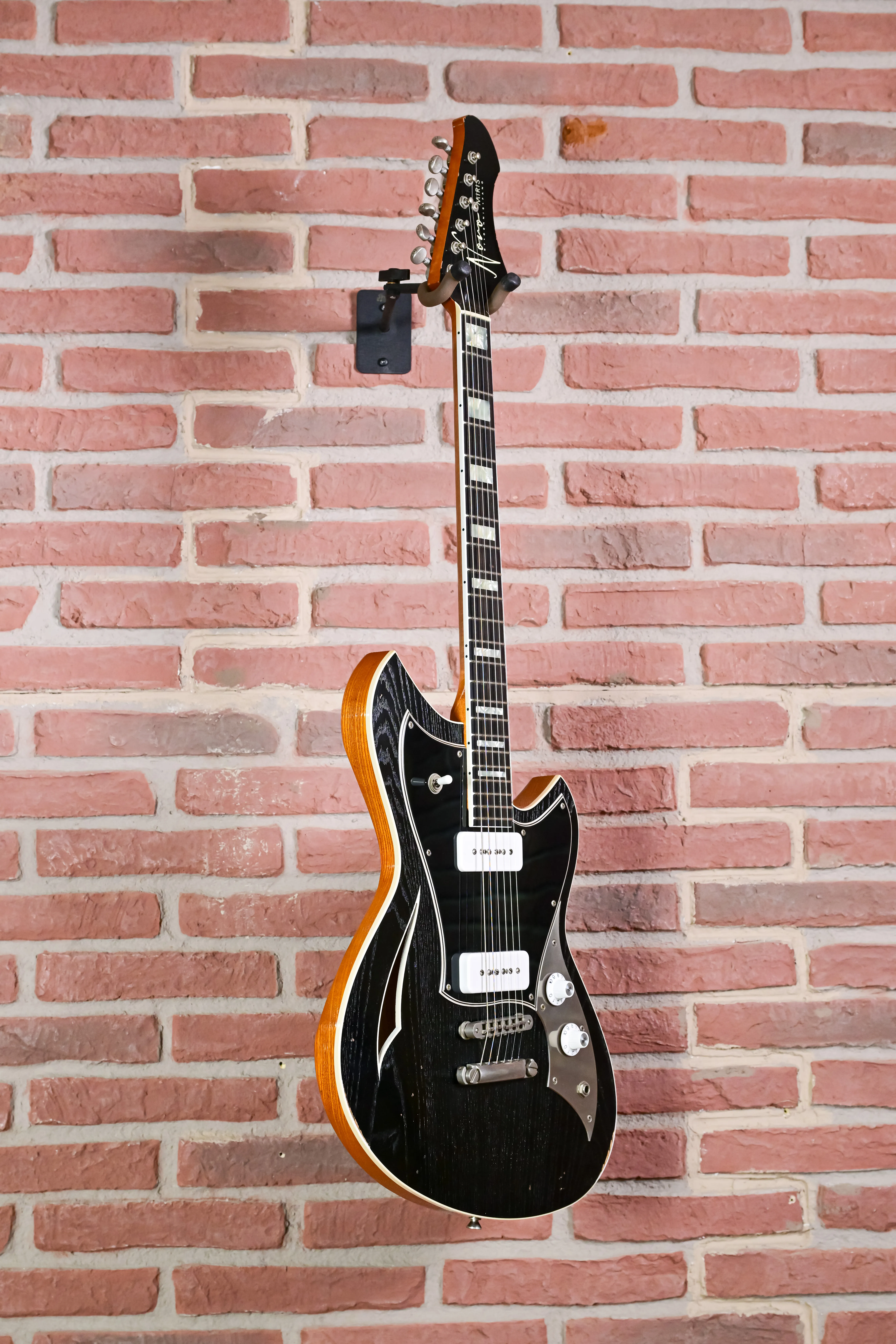 Miris P2 Bull Black 5-Ply Black Light Distress
