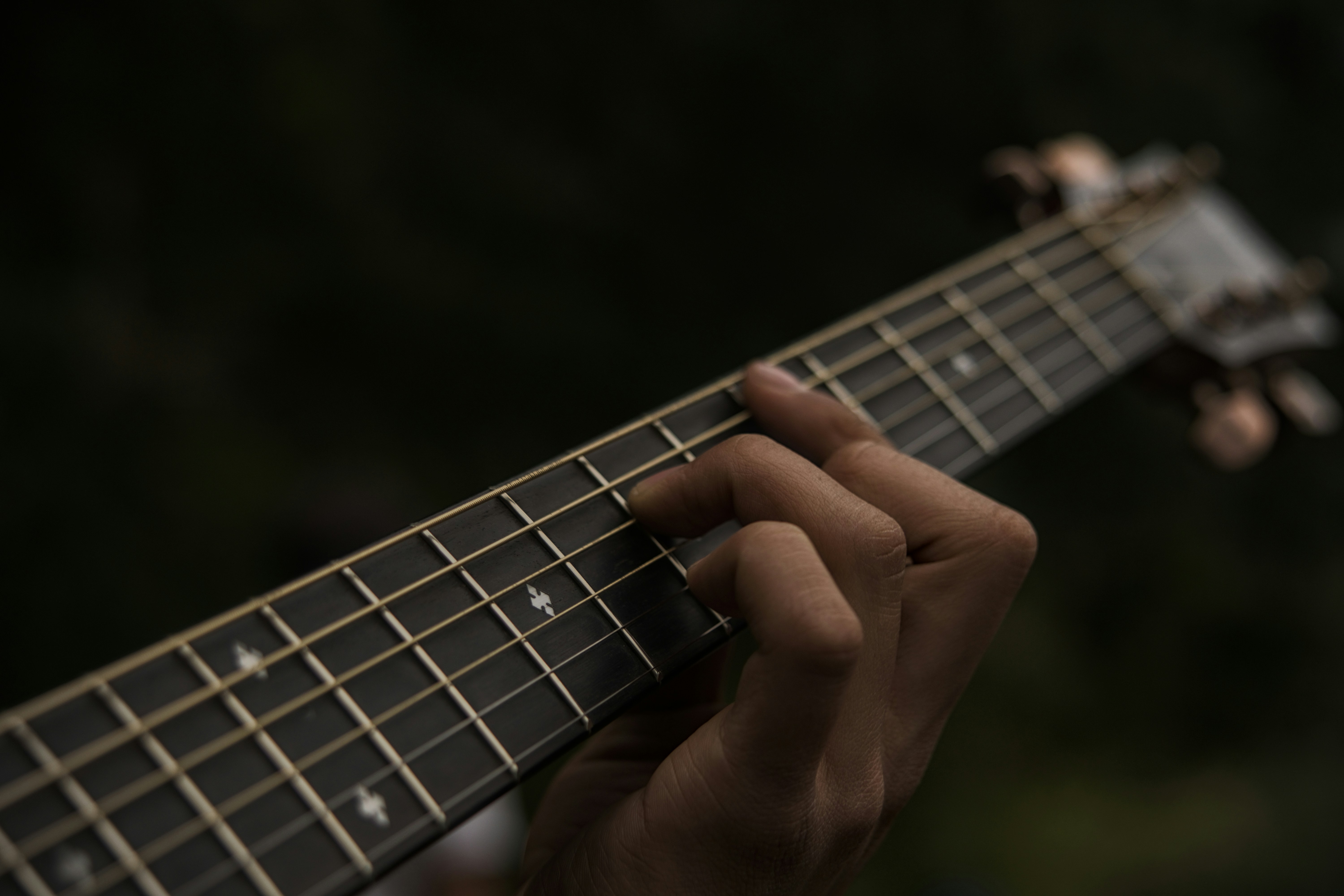 The best guitar for beginners: how to find the right model