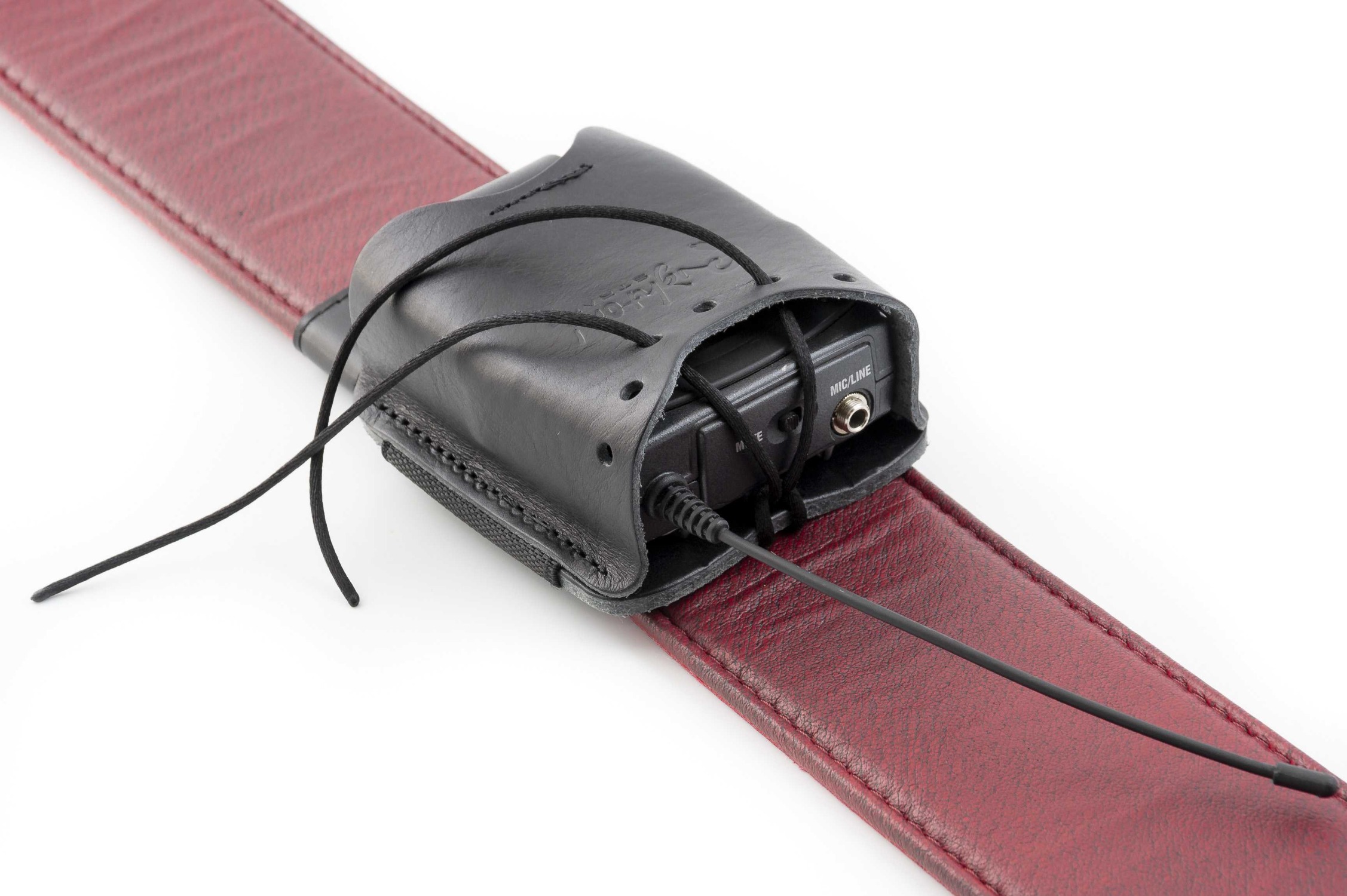 Wireless Pocket In-Ear transmitter Leather-Pouch Black