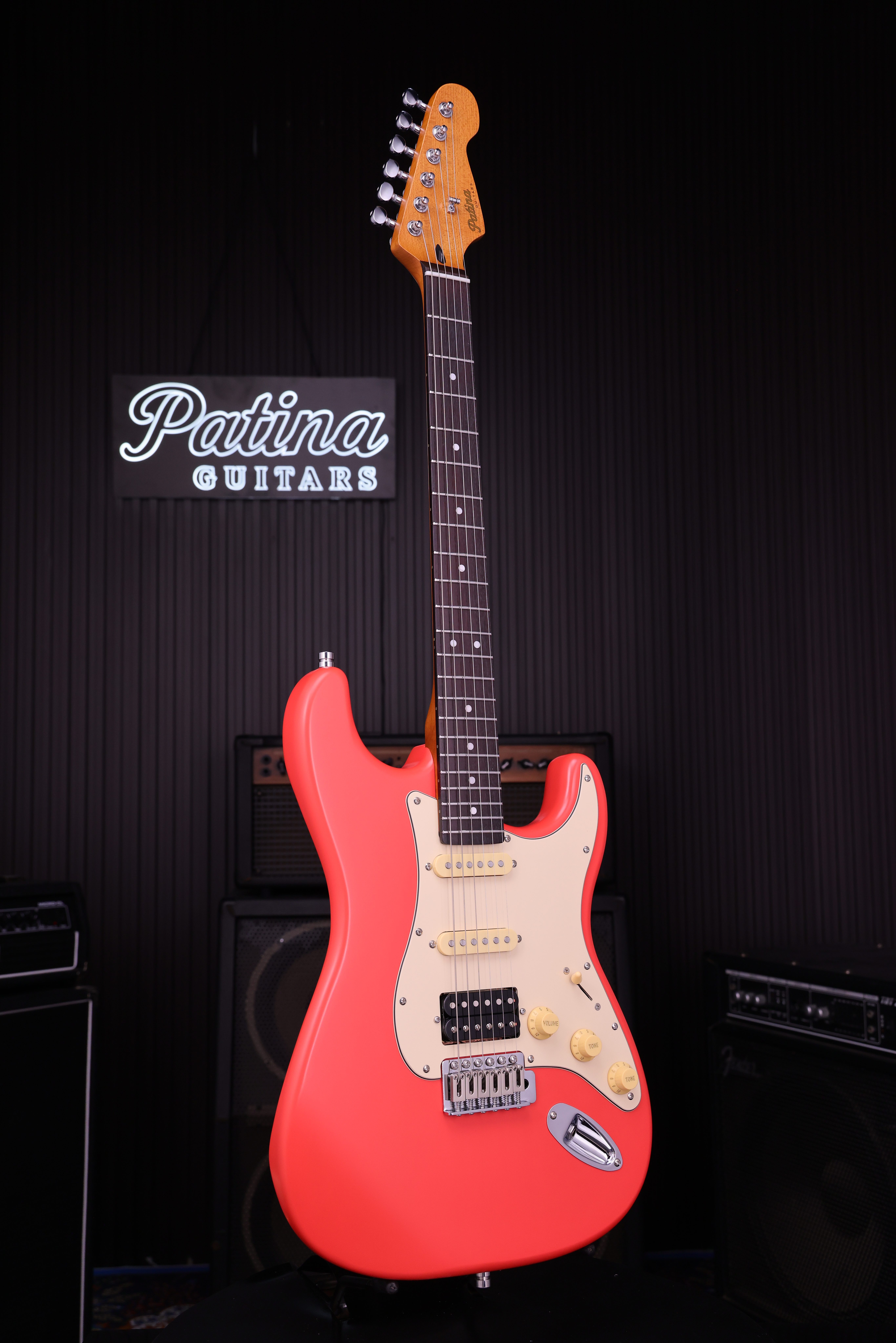 PS-4 Fiesta Red HSS ST-Style E-Gitarre