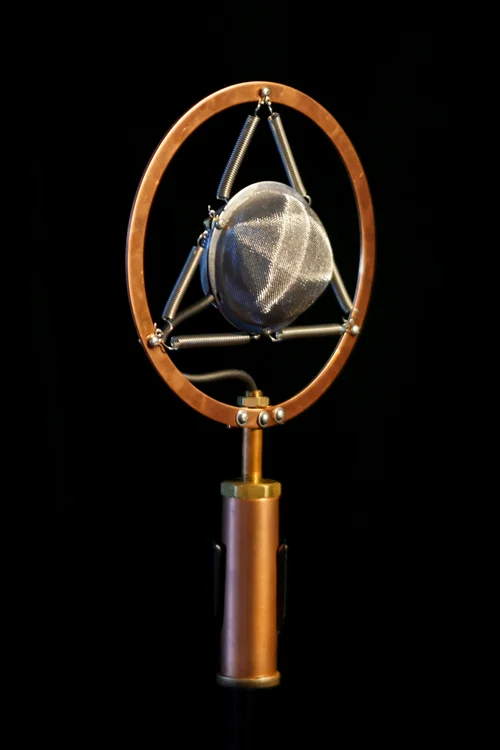 EAR Trumpet Labs Josephine Gesamtansicht