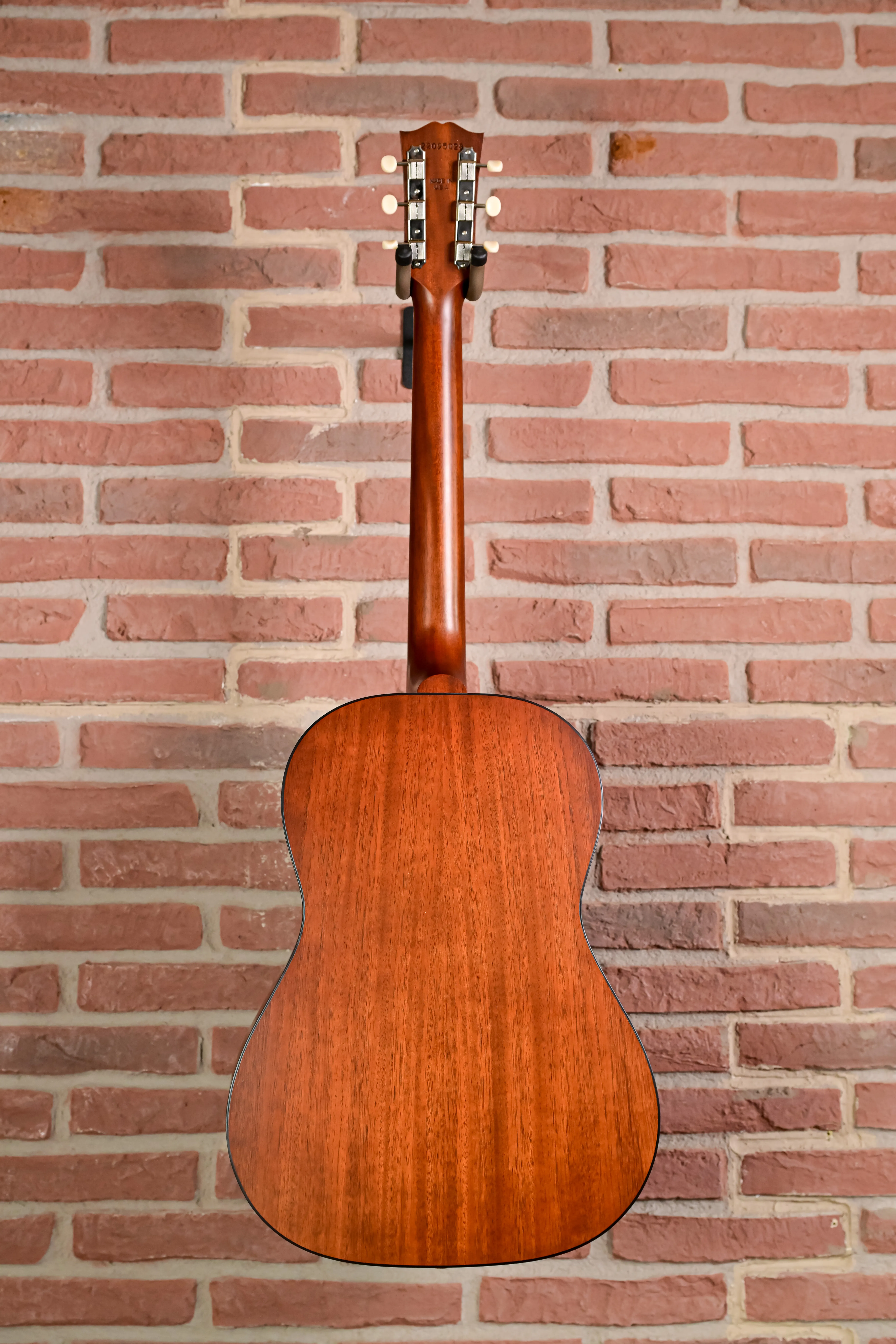 LG-2 All Mahogany -  Faded Natural