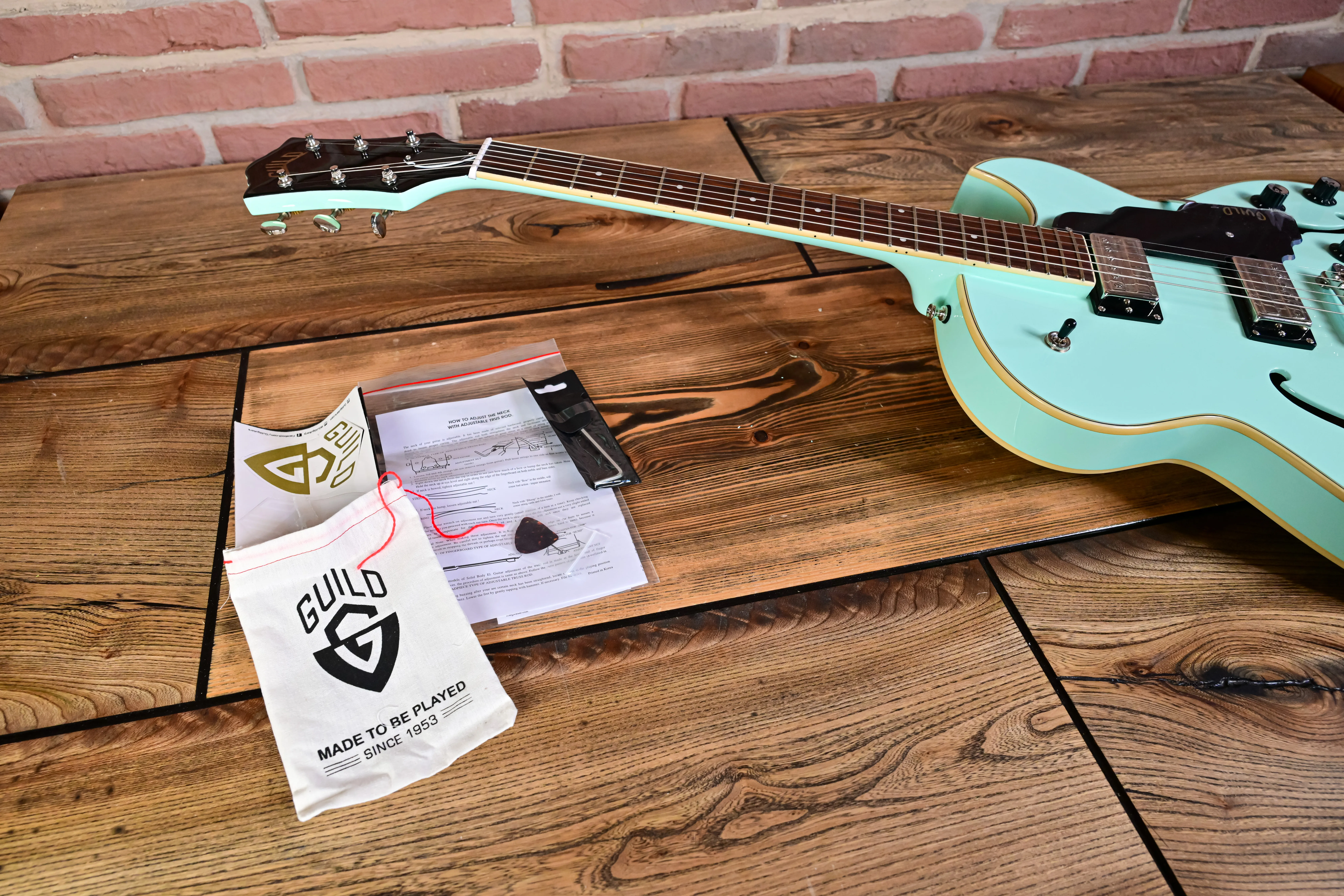 Starfire I SC Vibrato Tailpiece Surf Green (Versandrückläufer)