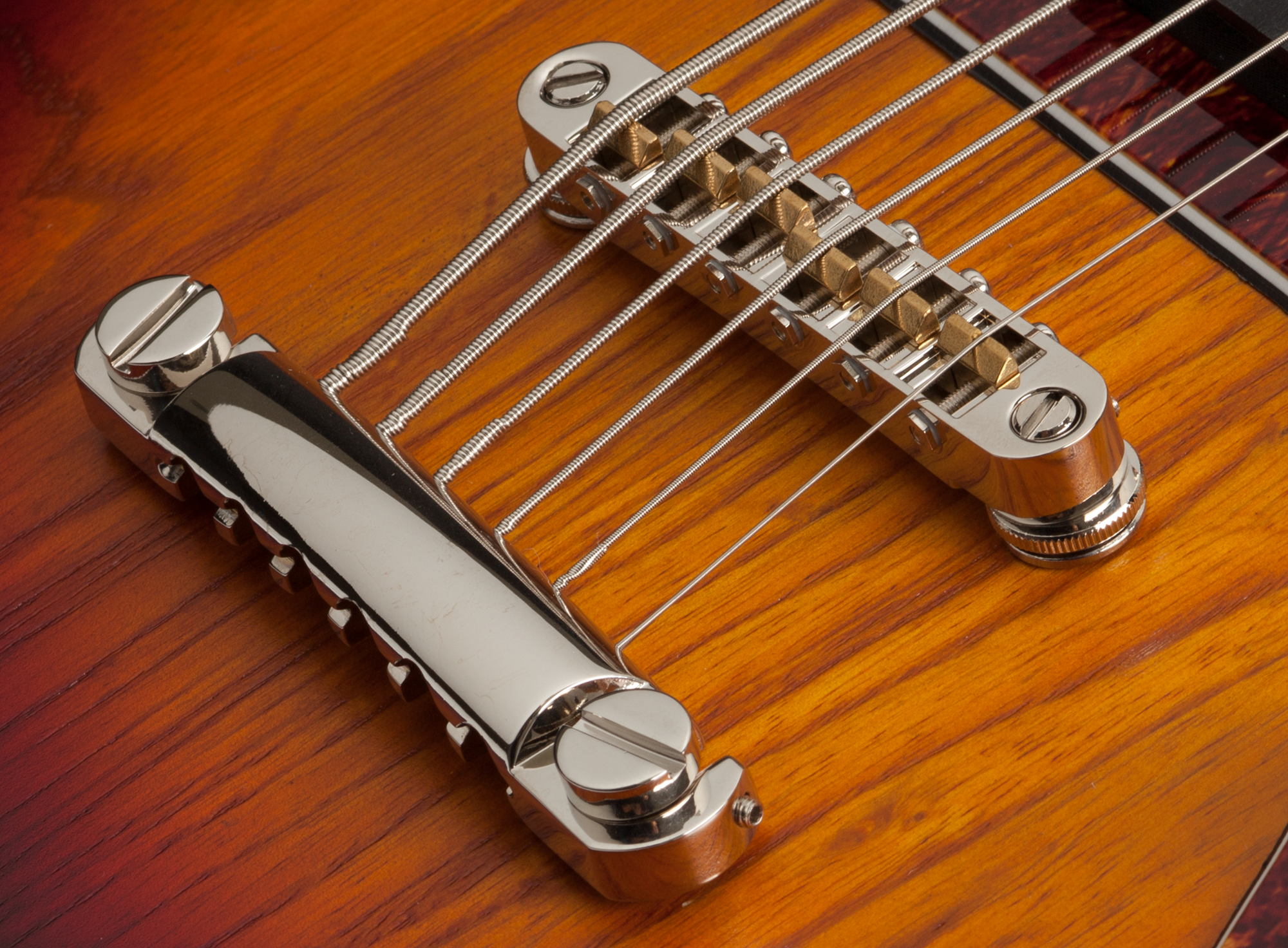 Hellcat VI 3-Tone Sunburst