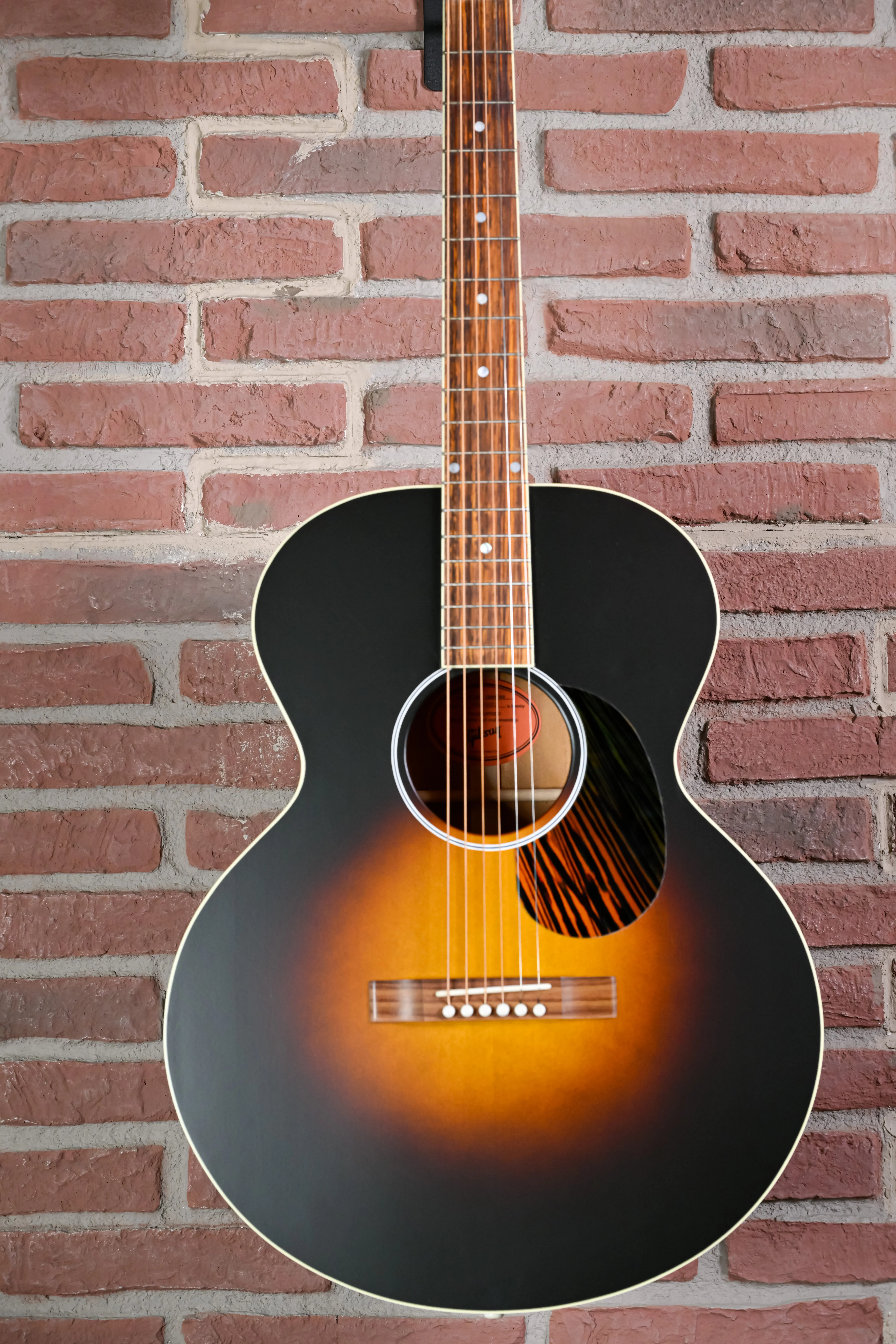 J-185 Century 12-Fret Vintage Sunburst Westerngitarre