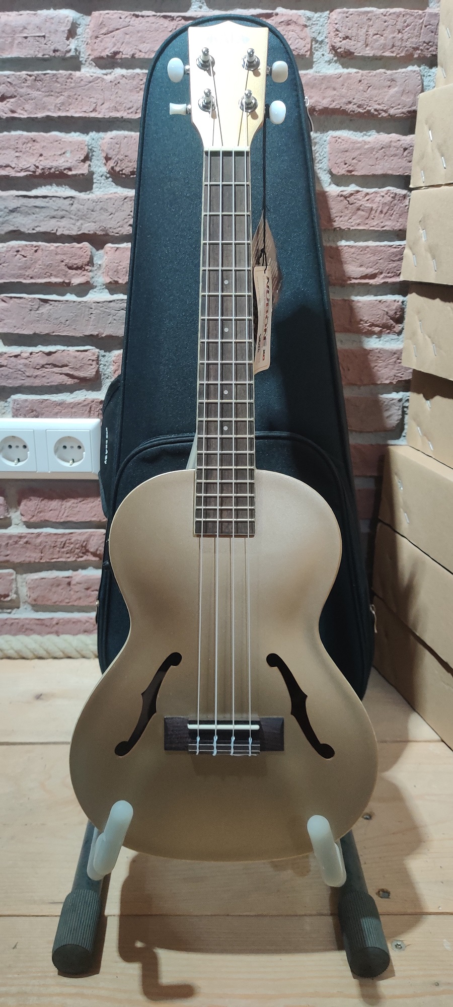 KA-JTE-KZGD - Kalamazoo Gold Archtop Tenor Ukulele, with EQ & Case (UC-T)  "B-Stock"