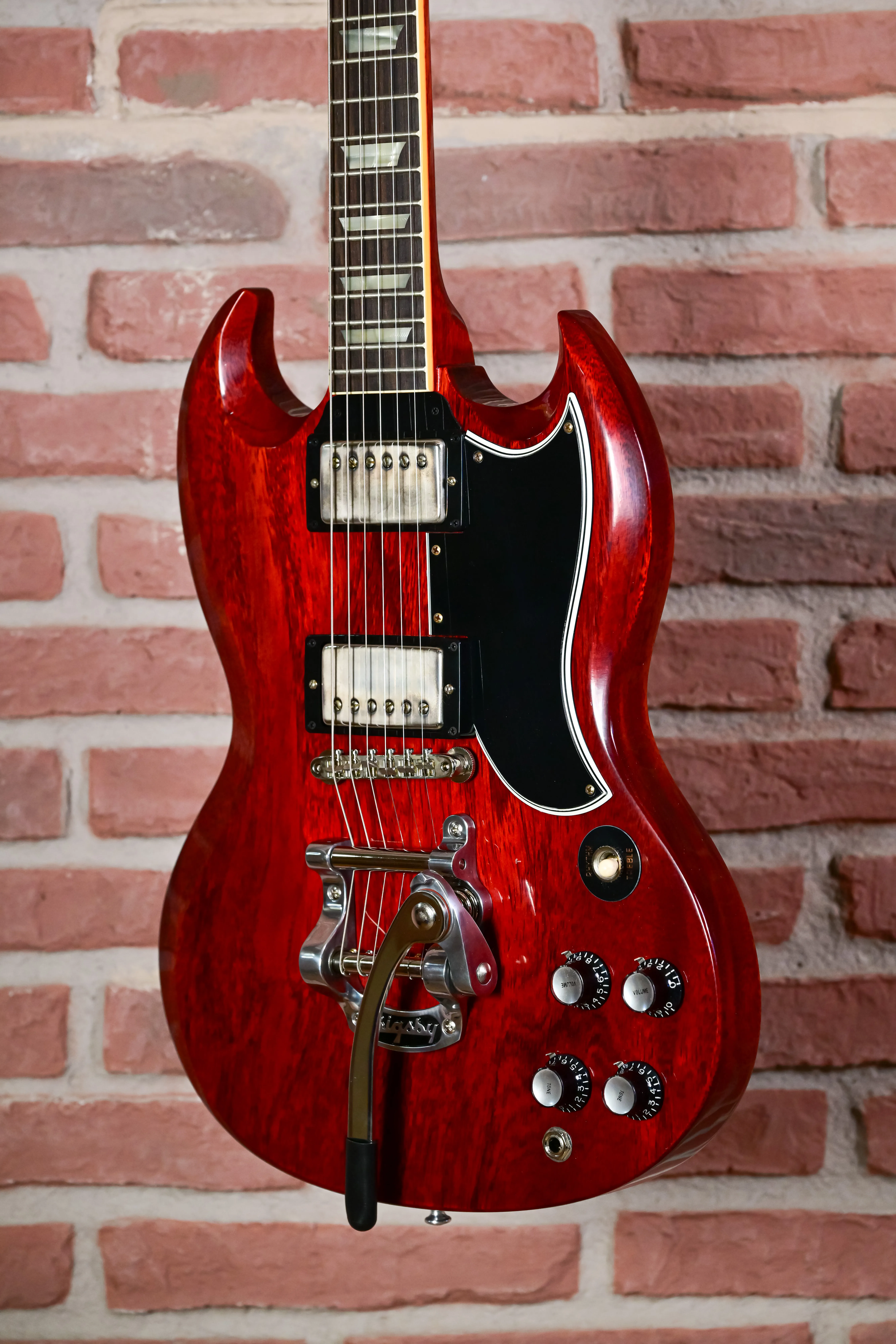 Custom 61 SG Standard Cherry Red B5 Bigsby VOS NH