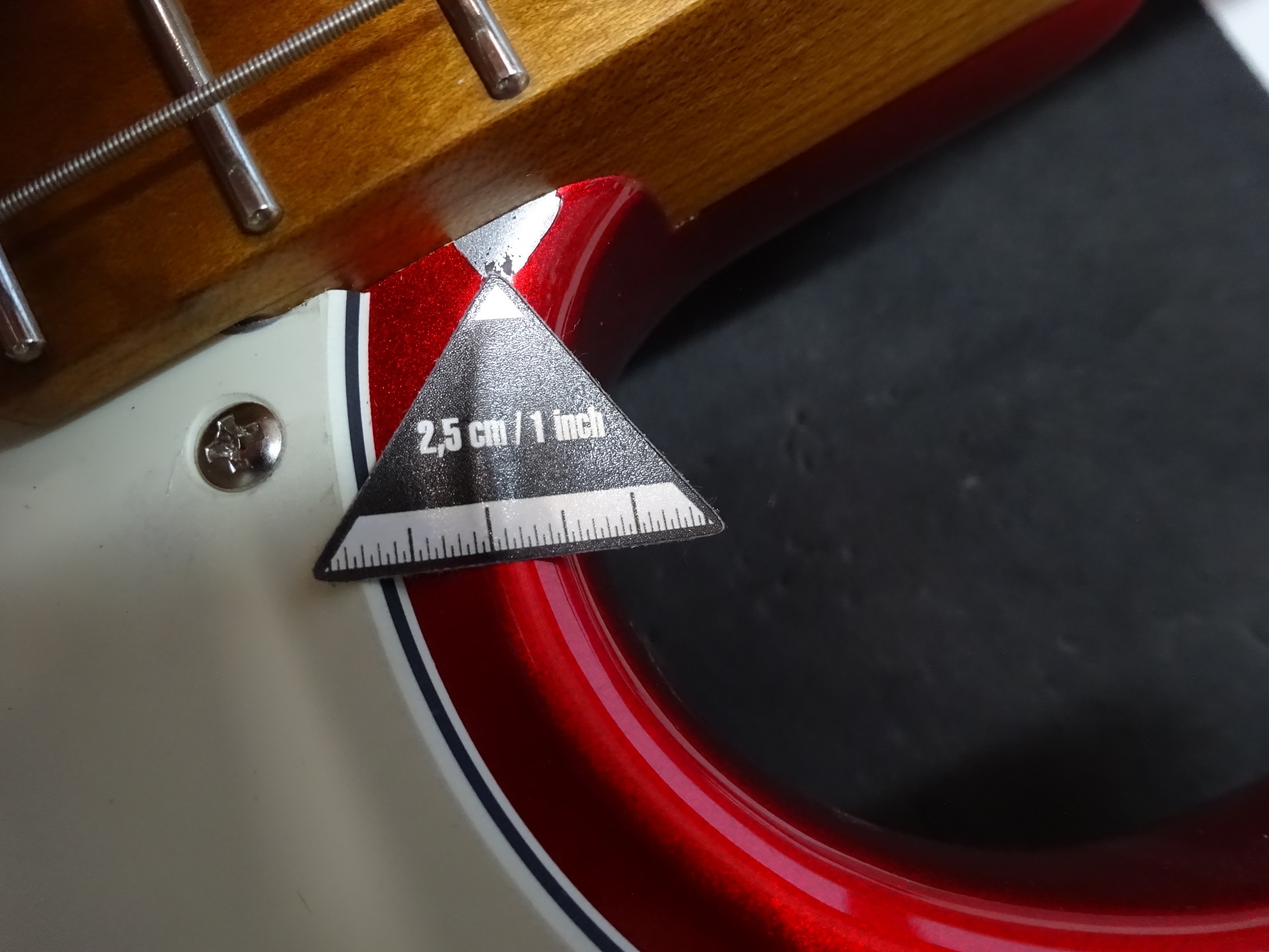 MetroExpress 21-Fret Hybrid P/J Bass Candy Apple Red (B-Stock)