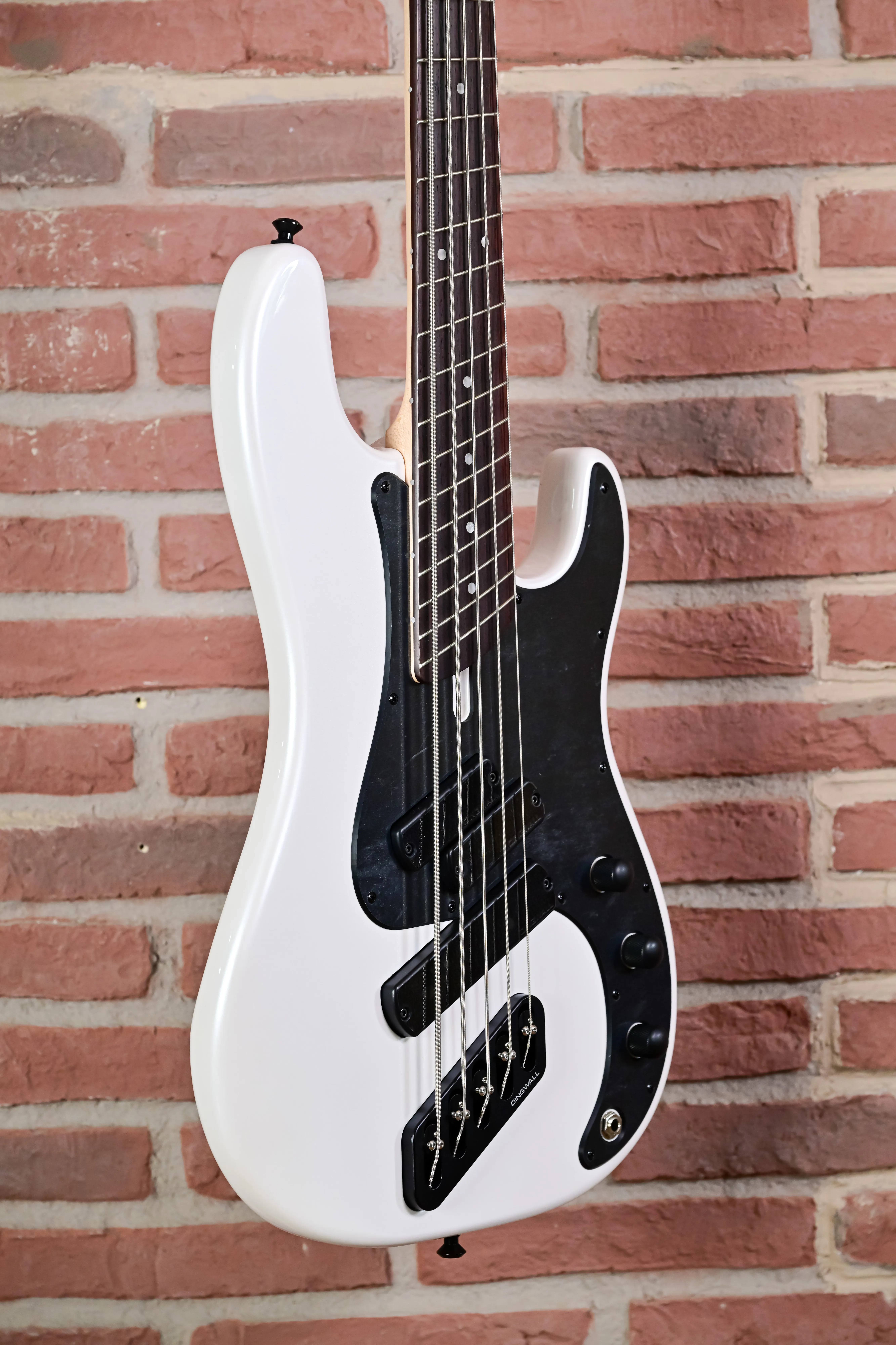 SP1 5-string Bass Ducati  Pearl White Matte
