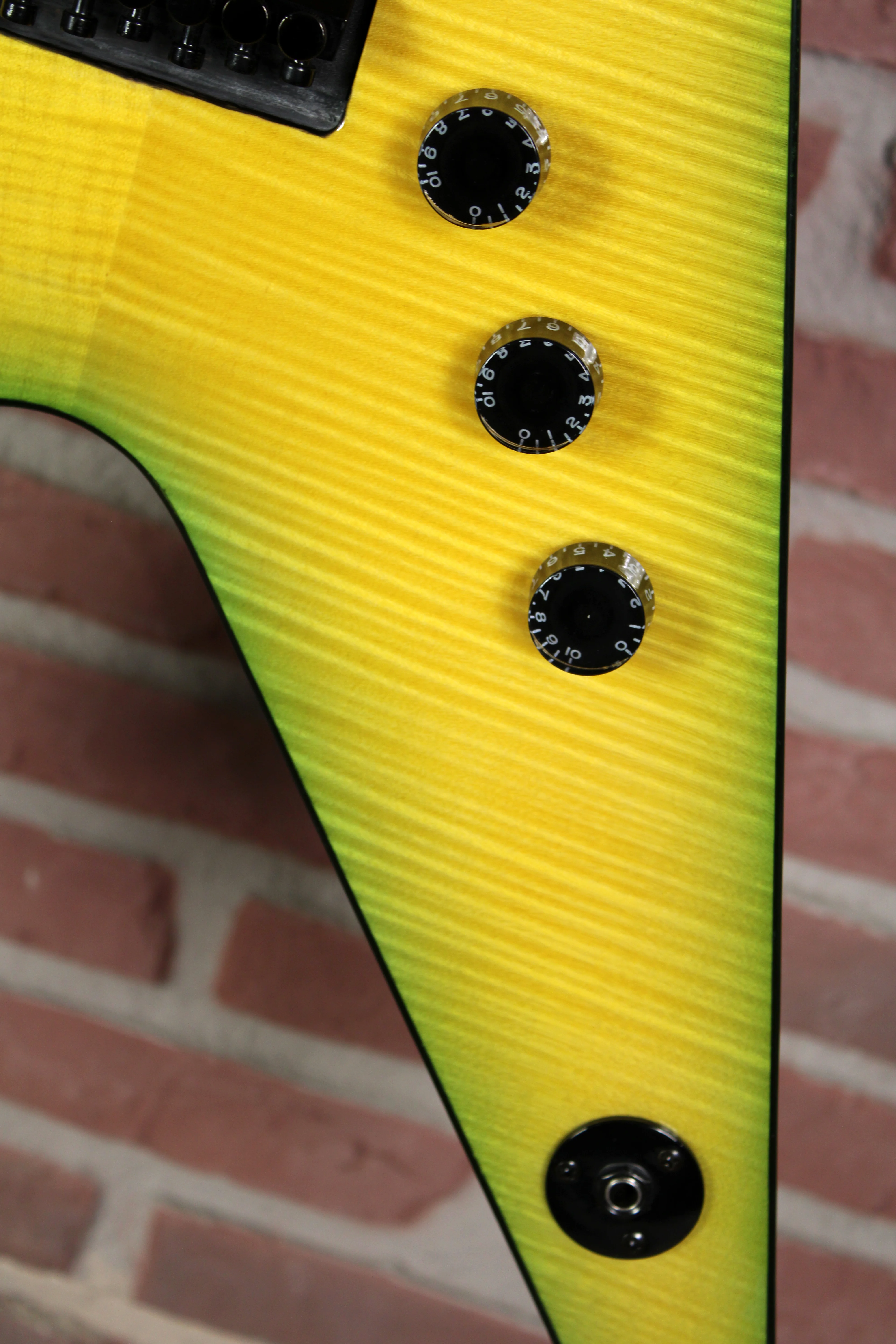 ML 79 Floyd Flame Top Duncans Slime - Reglerbereich auf dem Korpus