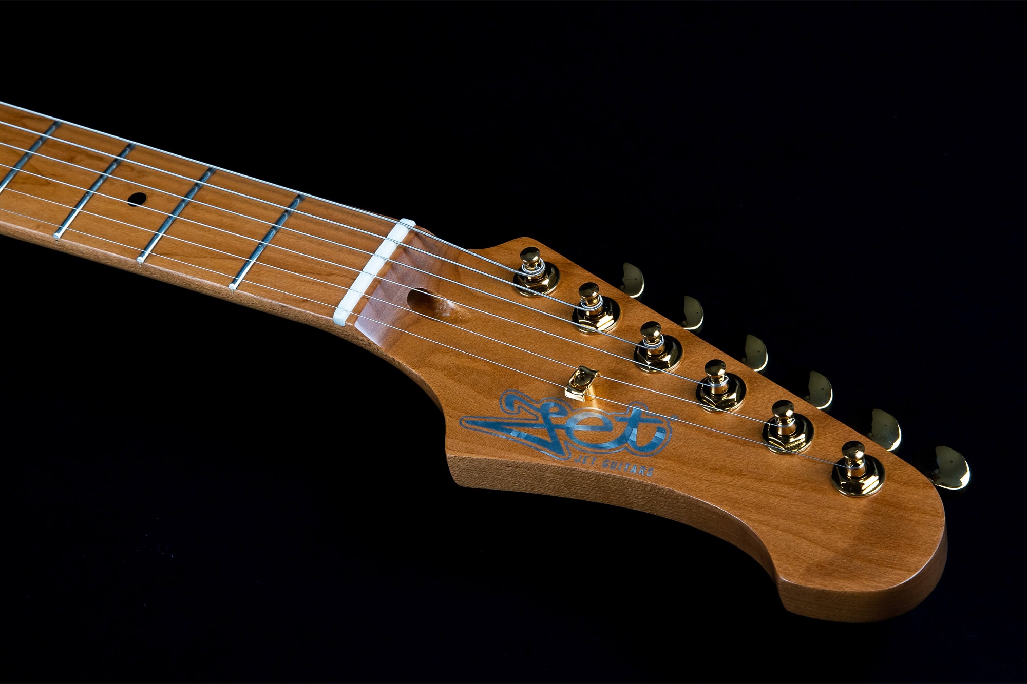 JT-300 AW G Antique White Limited Edition