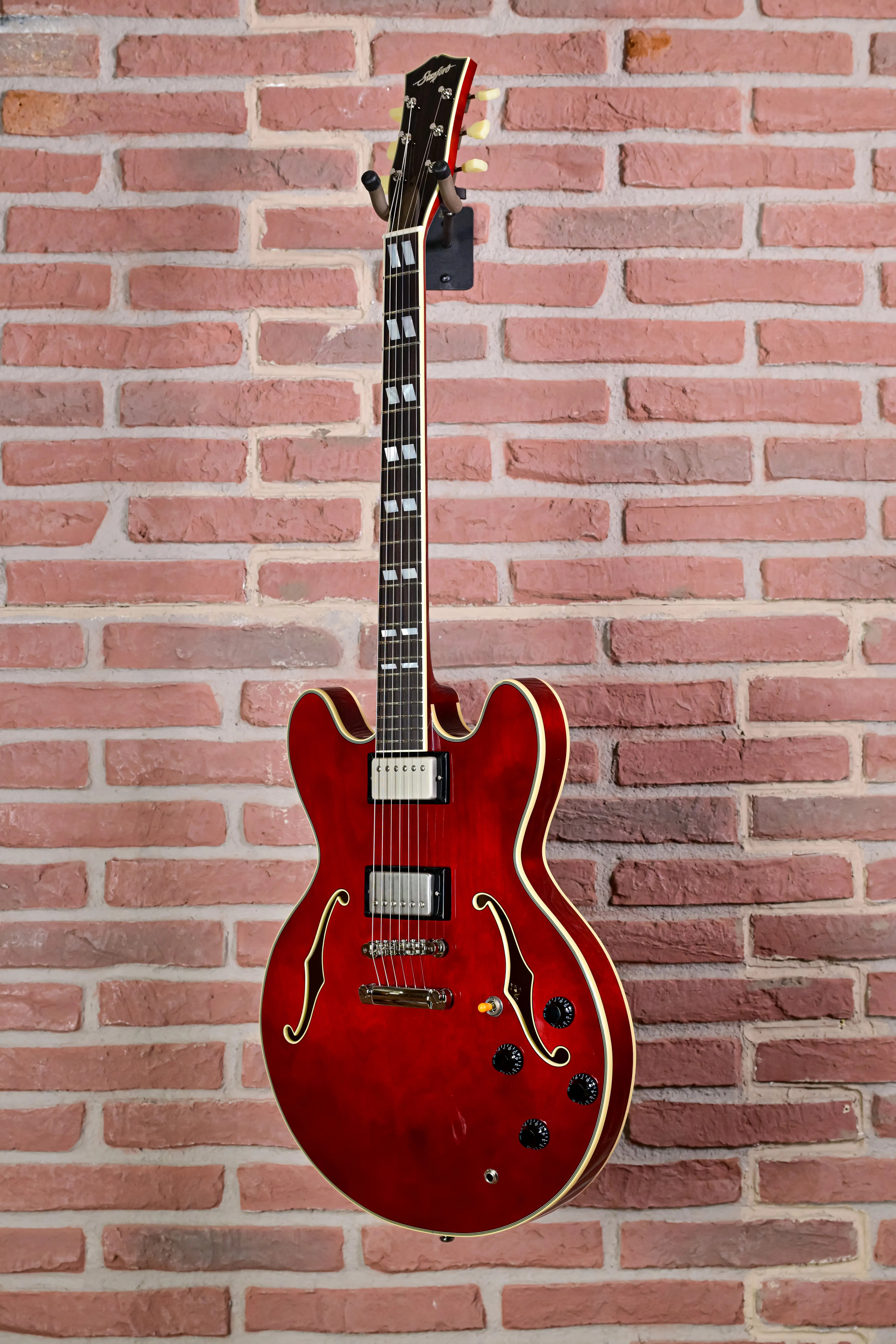 CR Thinline 35 Wild Cherry Semi-Hollowbody