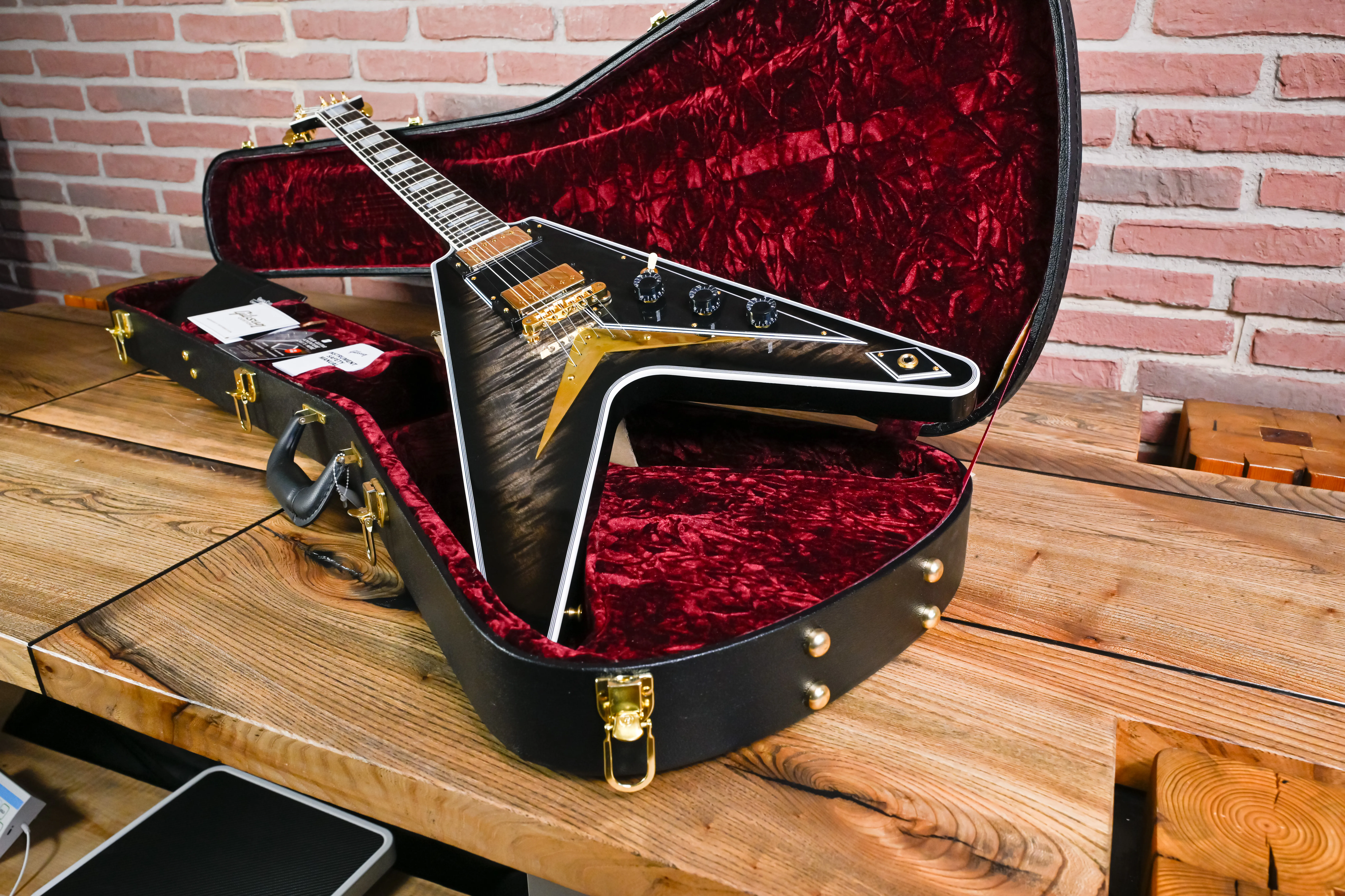 Flying V Custom Figured Cobra Burst Gloss