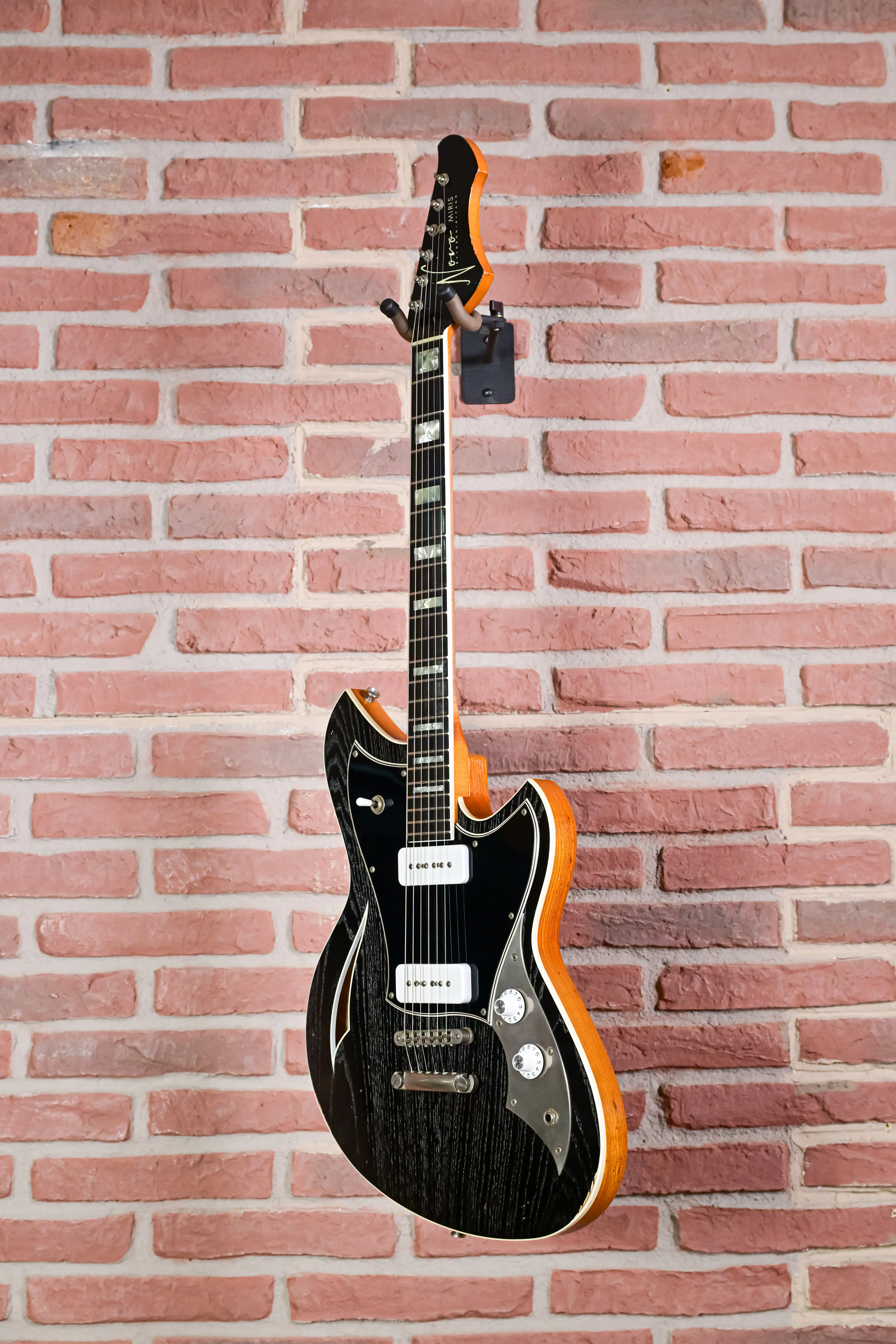 Miris P2 Bull Black 5-Ply Black Light Distress