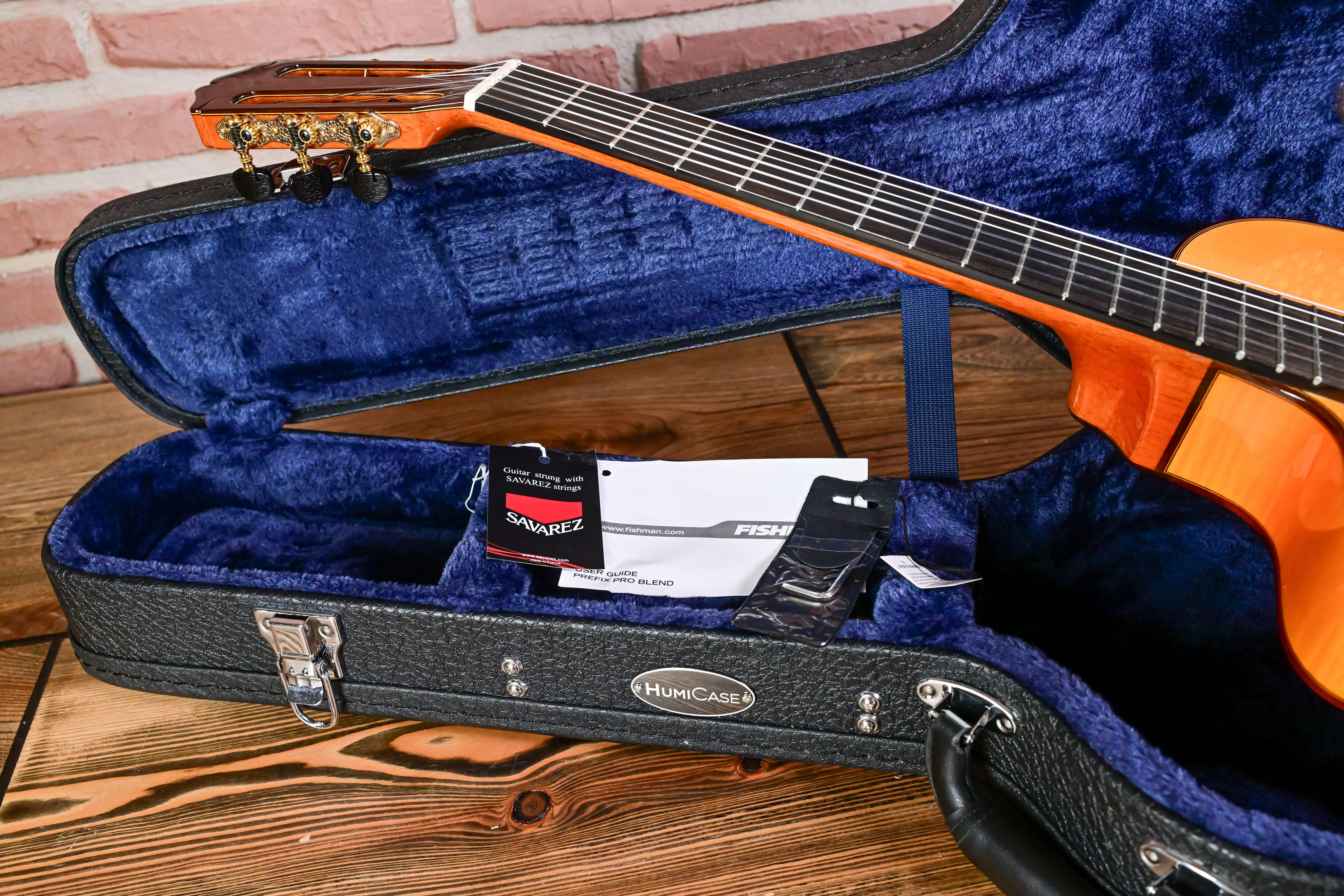 Espana 55FCE Lefty Thinbody Konzertgitarre Honey Amber (B-Stock)