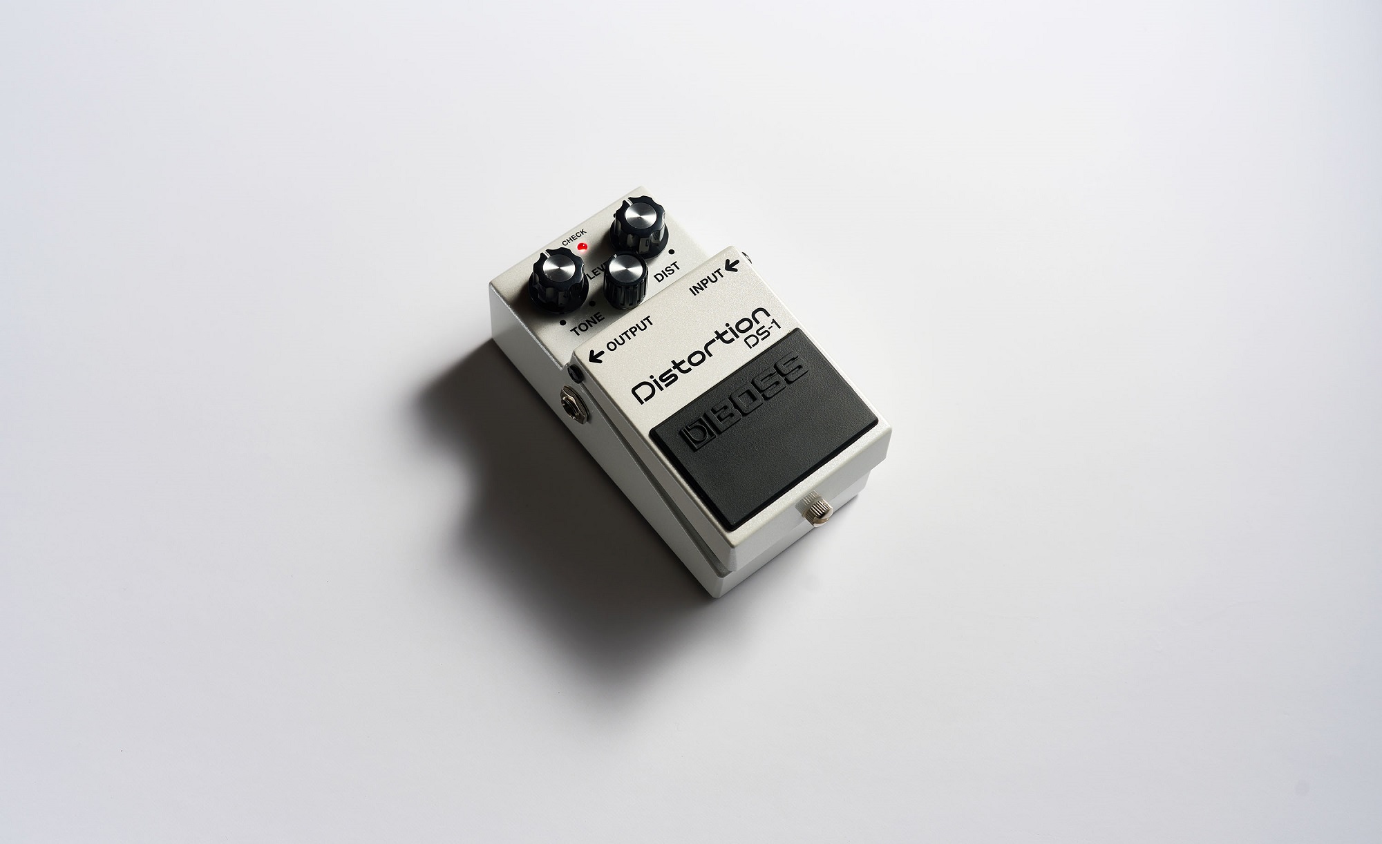 DS-1 White Limited Edition