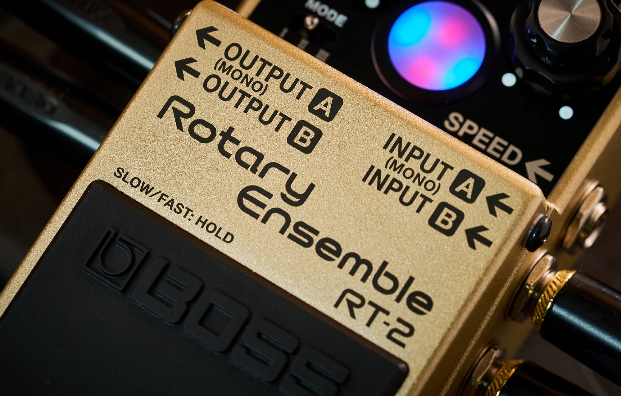 Nahaufnahme der Rise/Fall-Einstellung am Boss RT-2