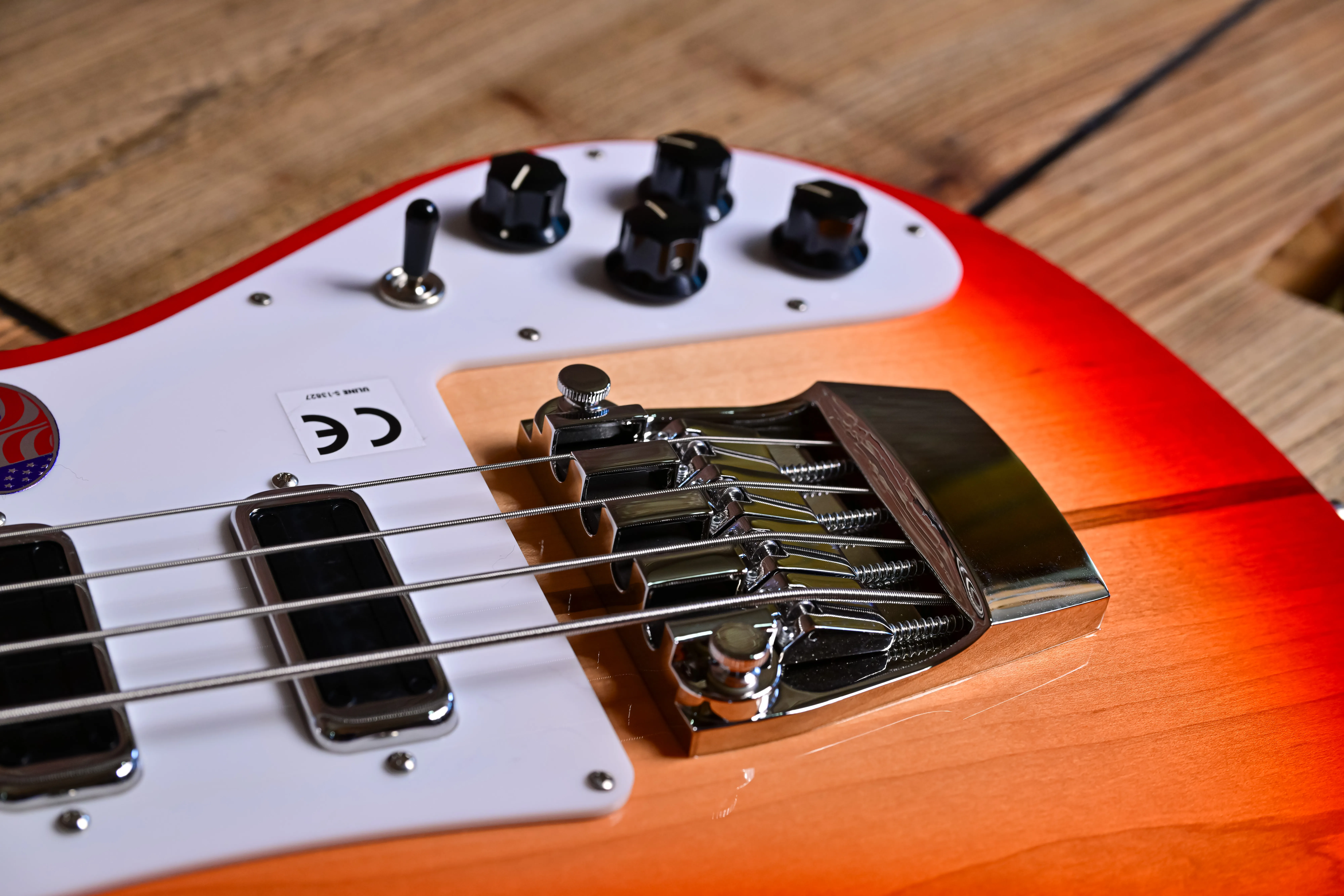 4030S Fireglo Shortscale E-Bass