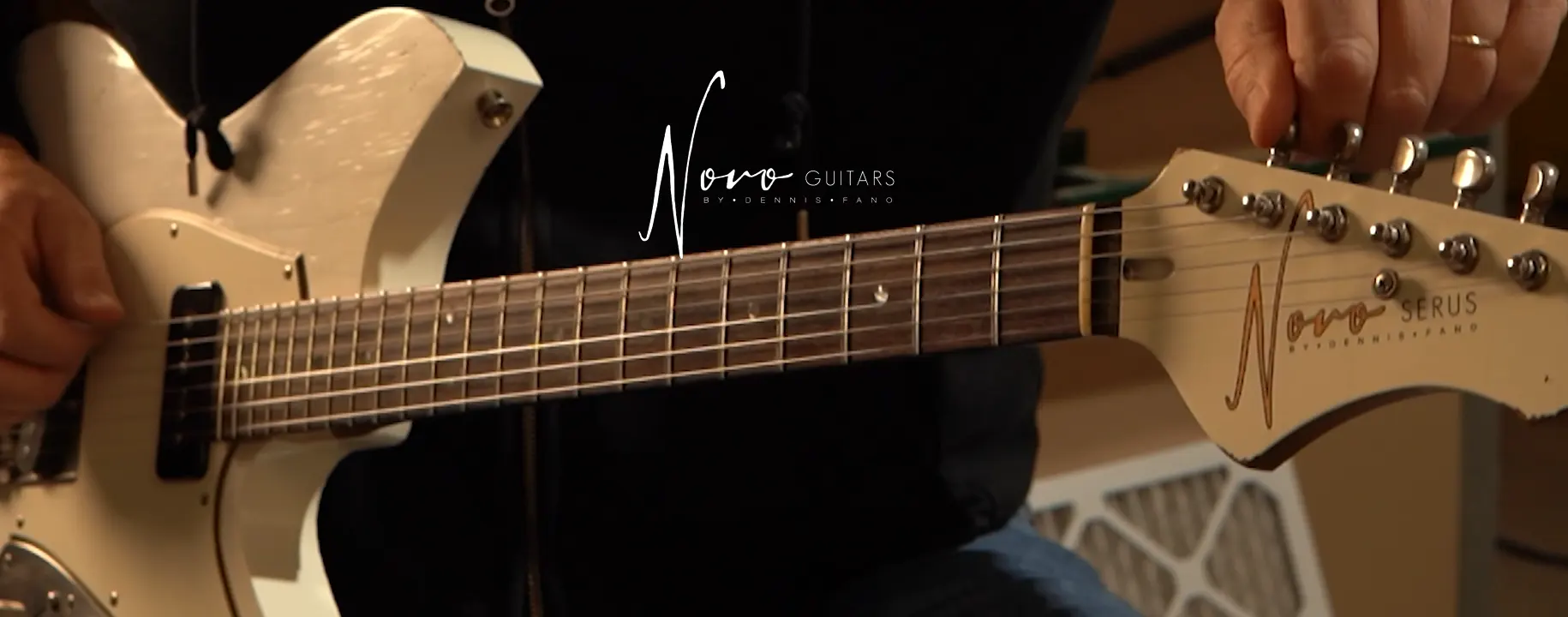 NOVO GUITARS