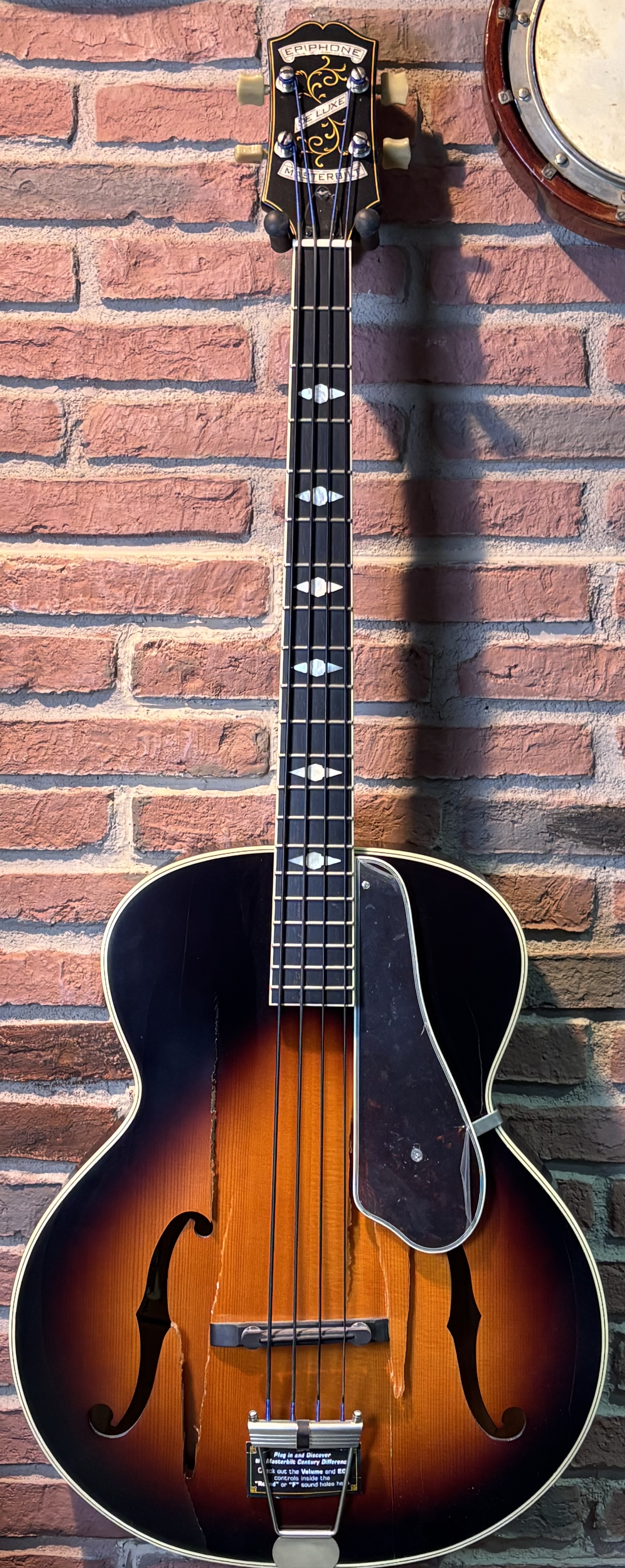 De Luxe Classic Electro Acoustic Bass Vintage Sunburst (Bastlerware)
