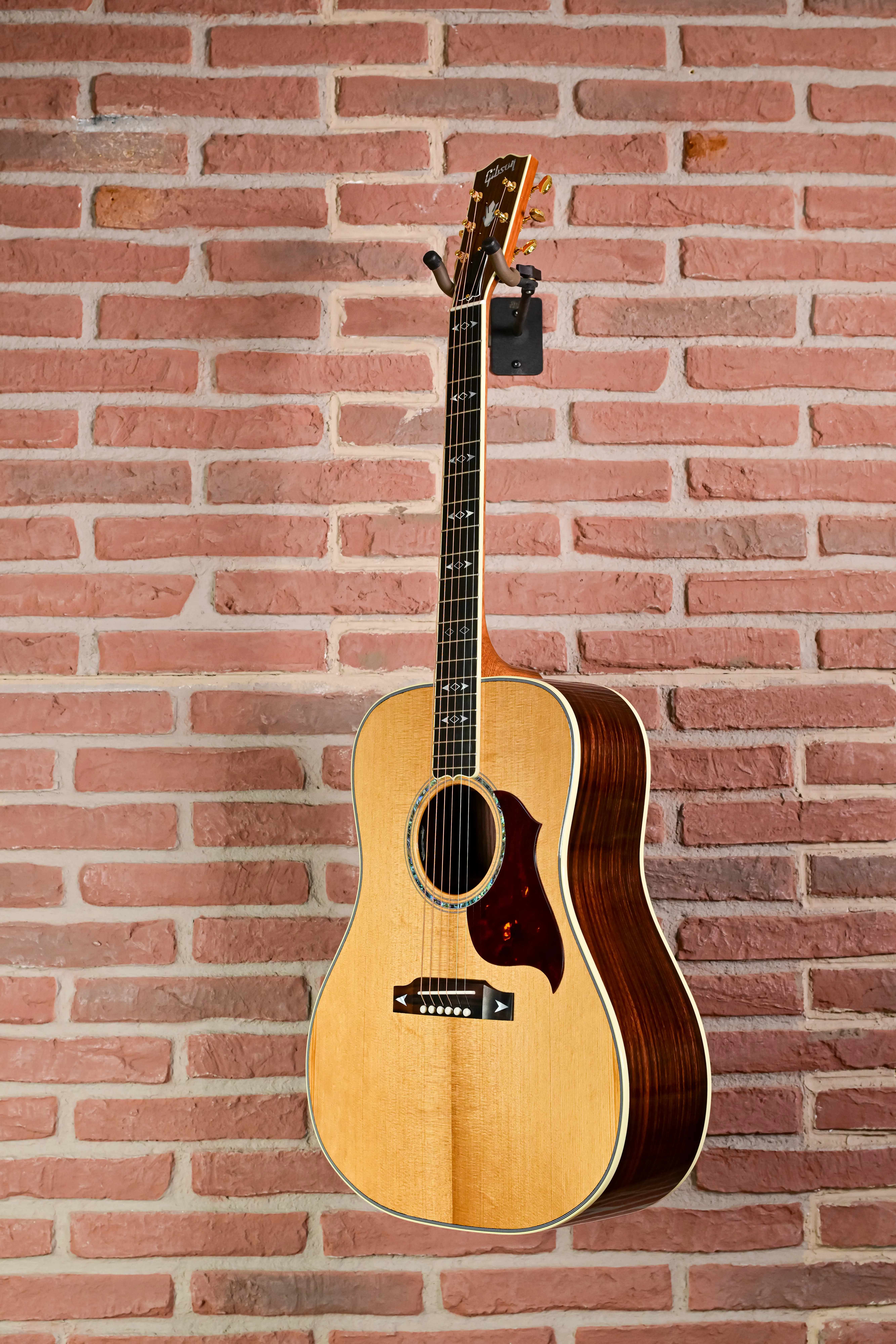 Songwriter Recording Artist Antique Natural