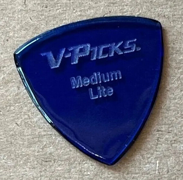 Medium Pointed Lite Pick sap.blue