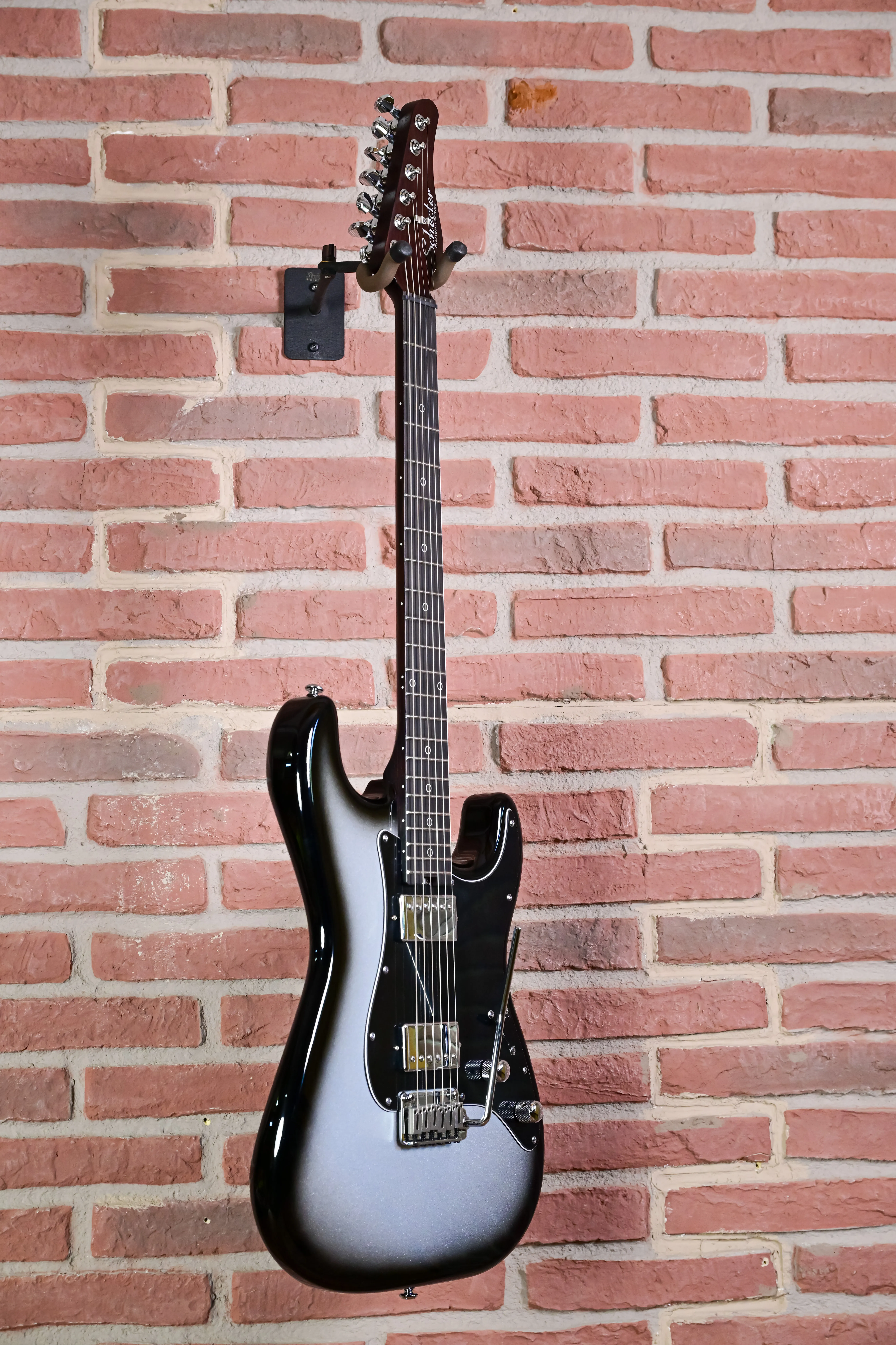 Nick Johnston Handsigned Traditional HH Atomic Mercury IM25121277