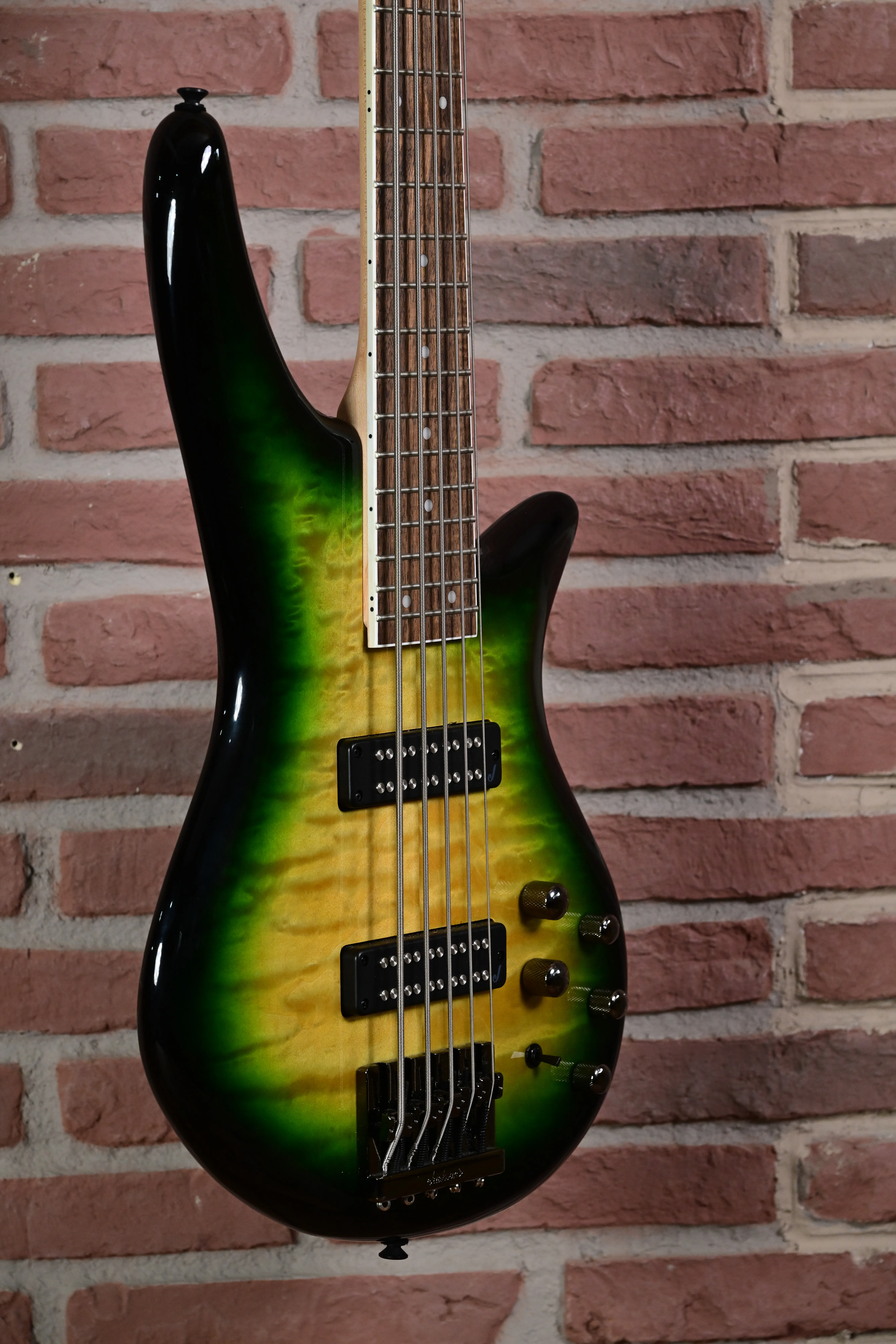 JS3Q Spectra V Alien Burst (Kommissionsware)