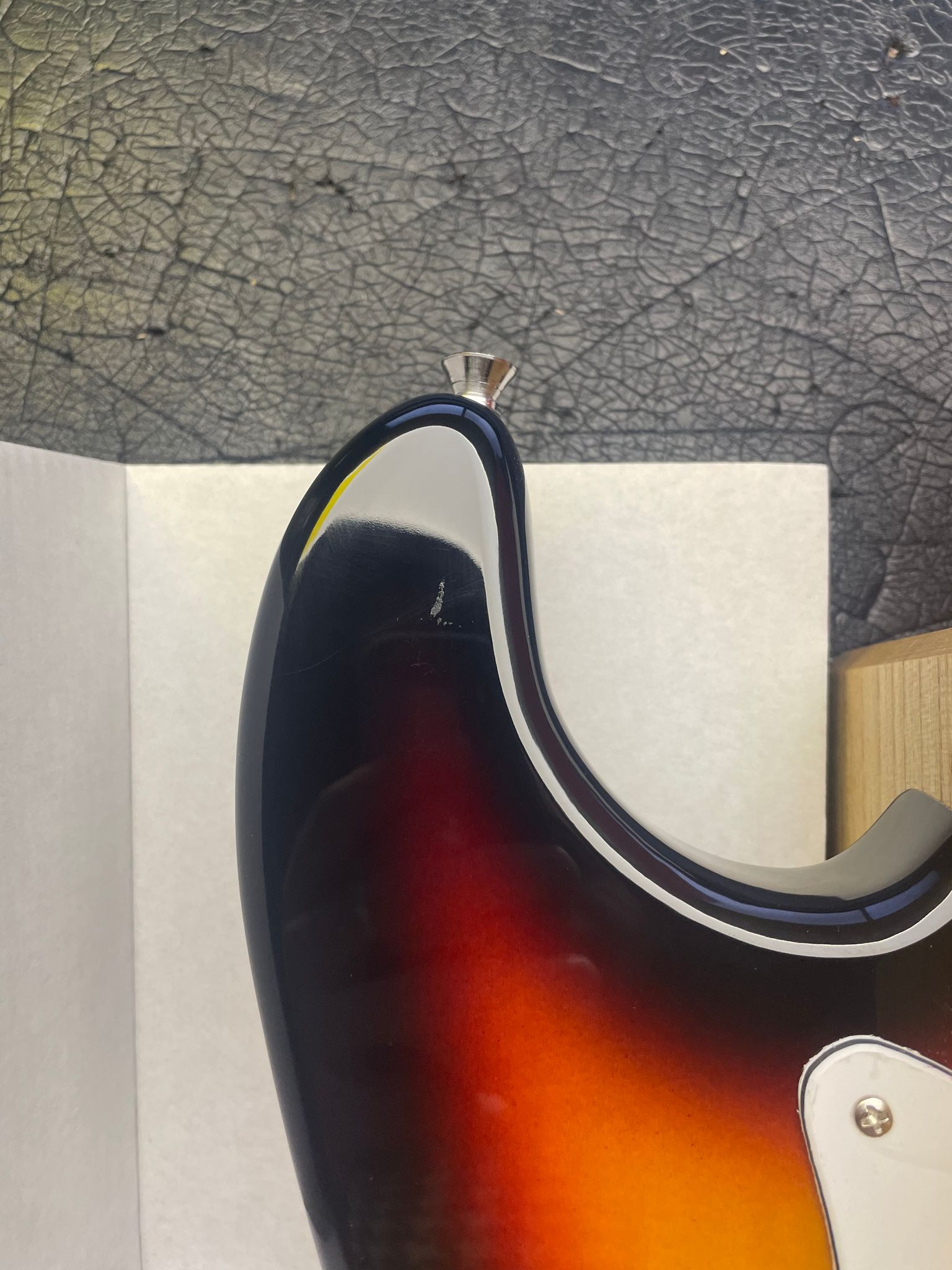 Strat™ Body Bookends, Sunburst (B-Stock)