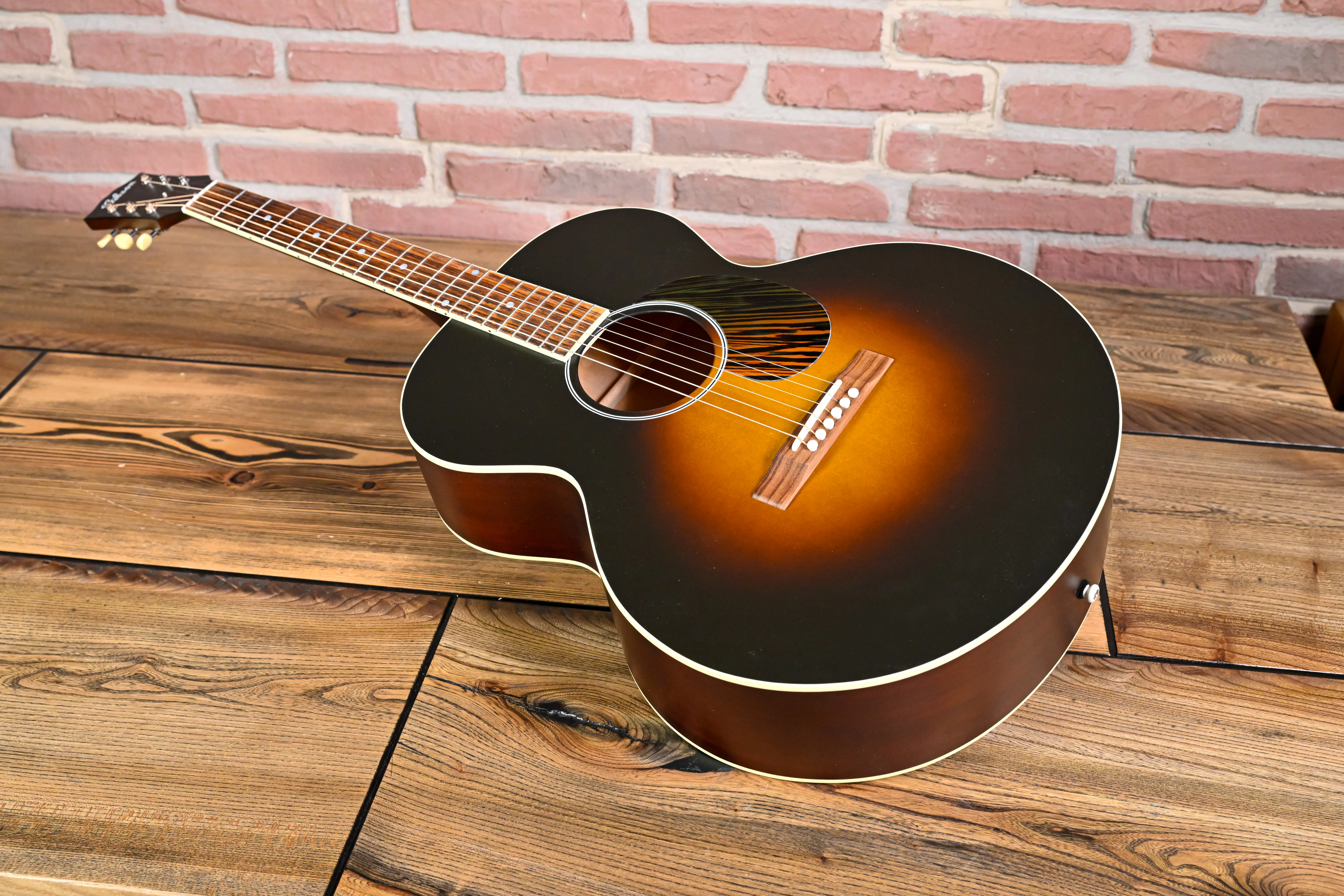 J-185 Century 12-Fret Vintage Sunburst Westerngitarre
