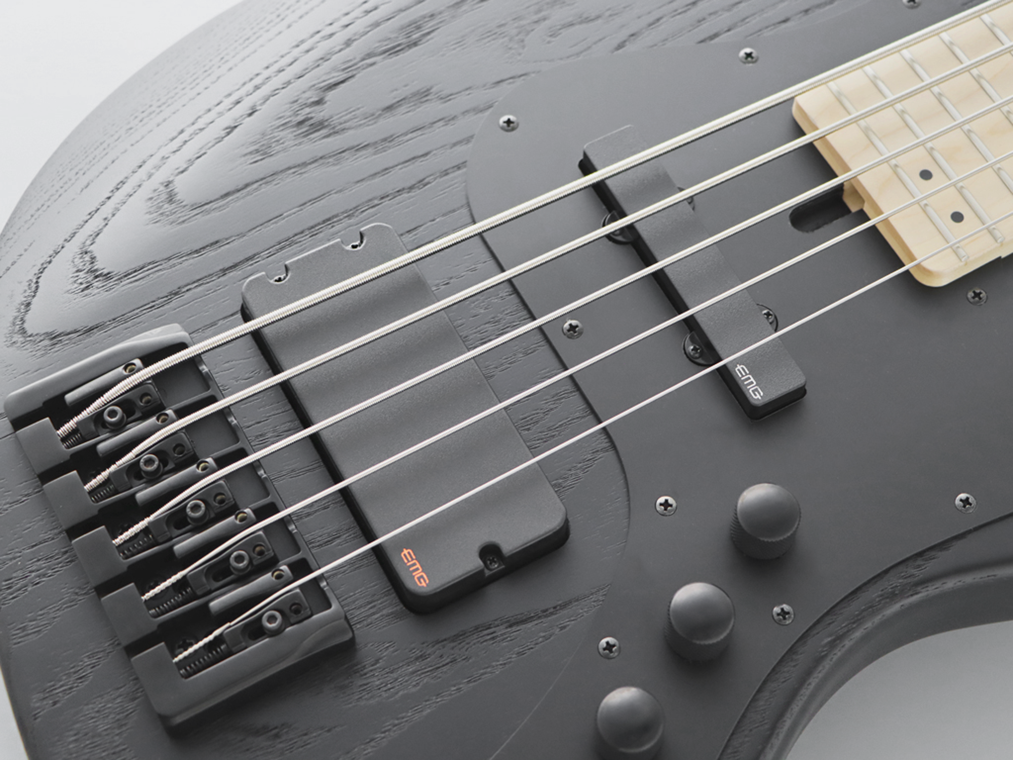 J-Standard Mighty Jazz DE Open Pore Black E-Bass