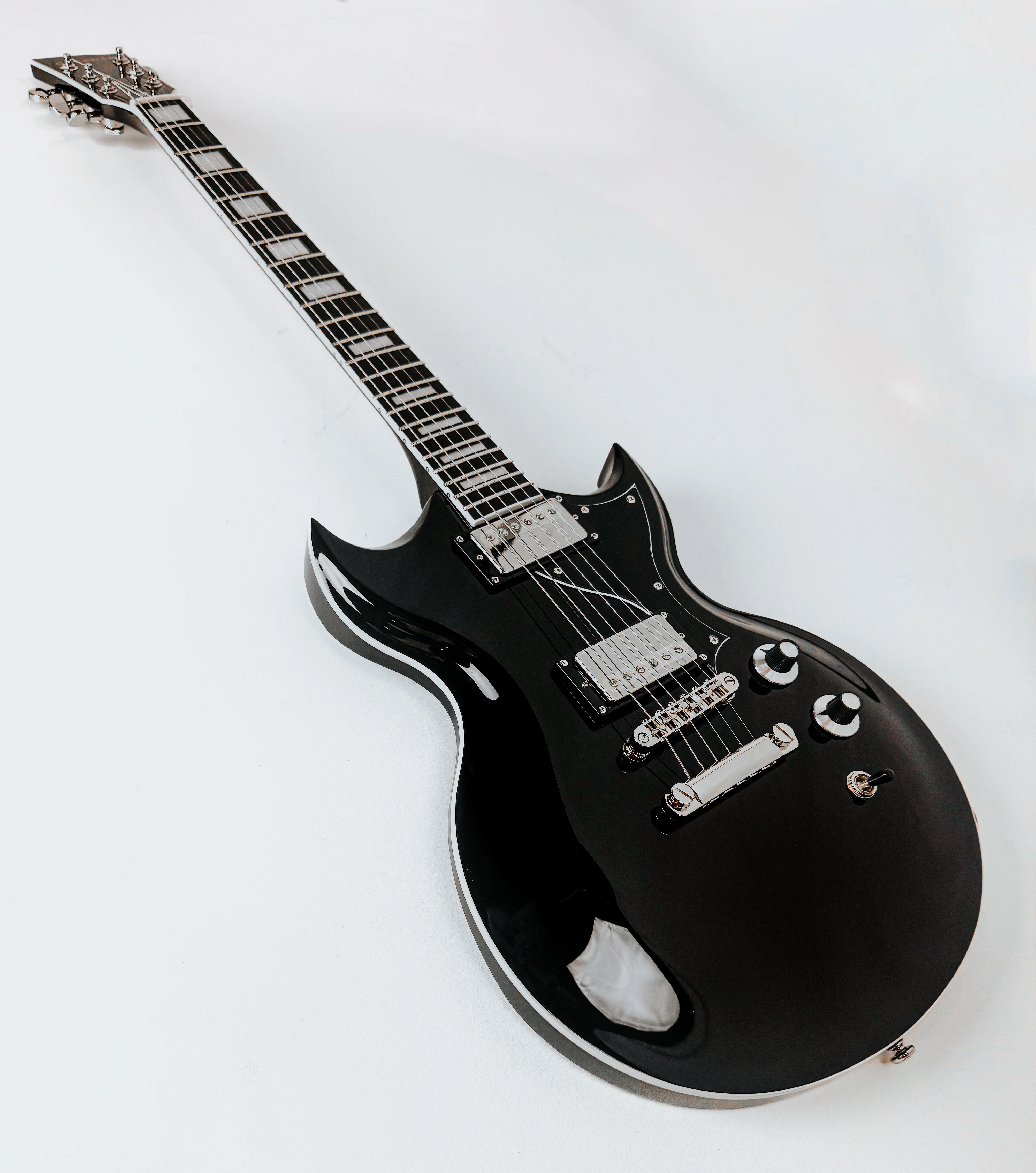 Minotaur DE - Gloss Black