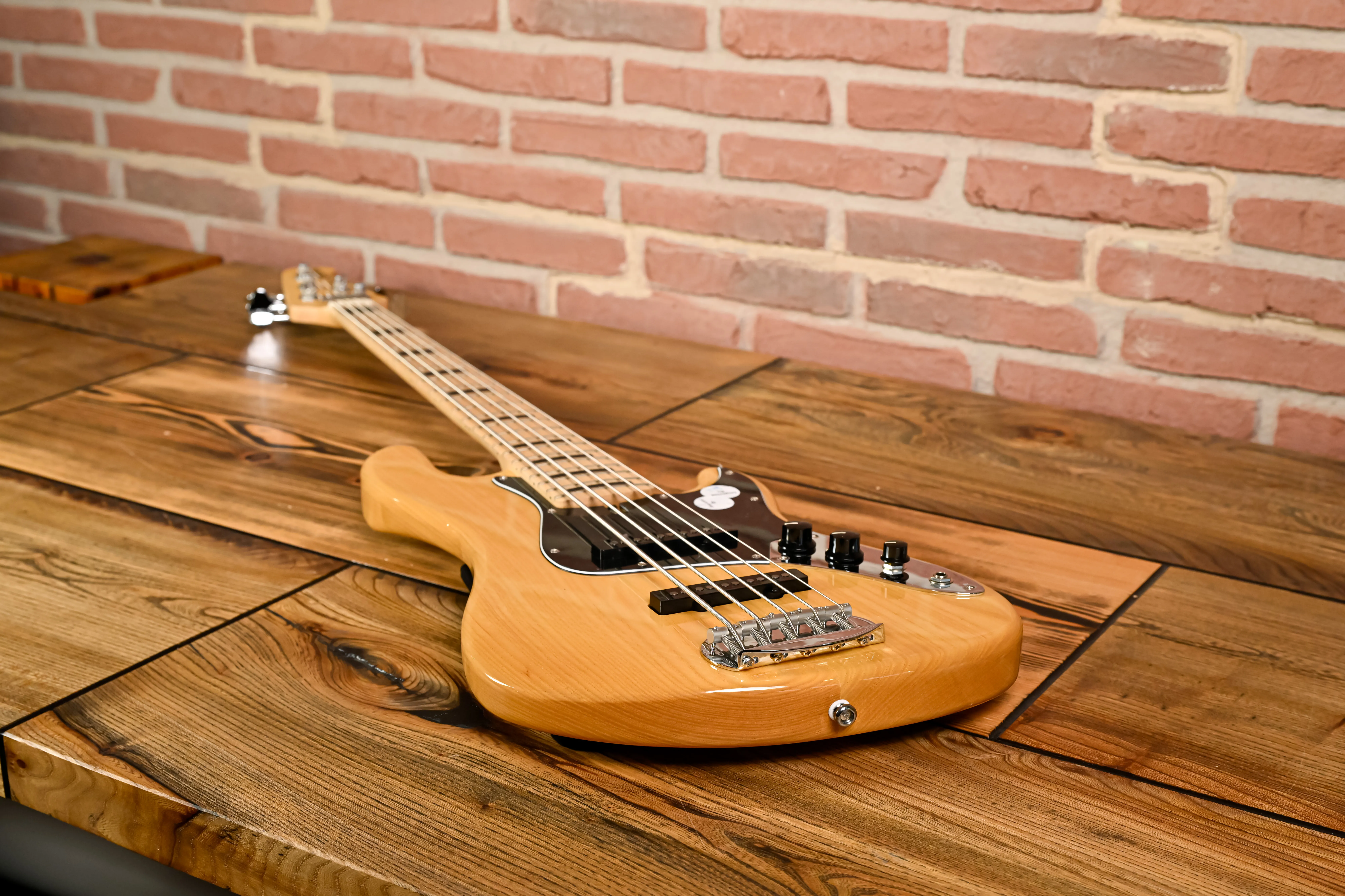 Skyline Darryl Jones Signature Bass 5-String - Natural Gloss