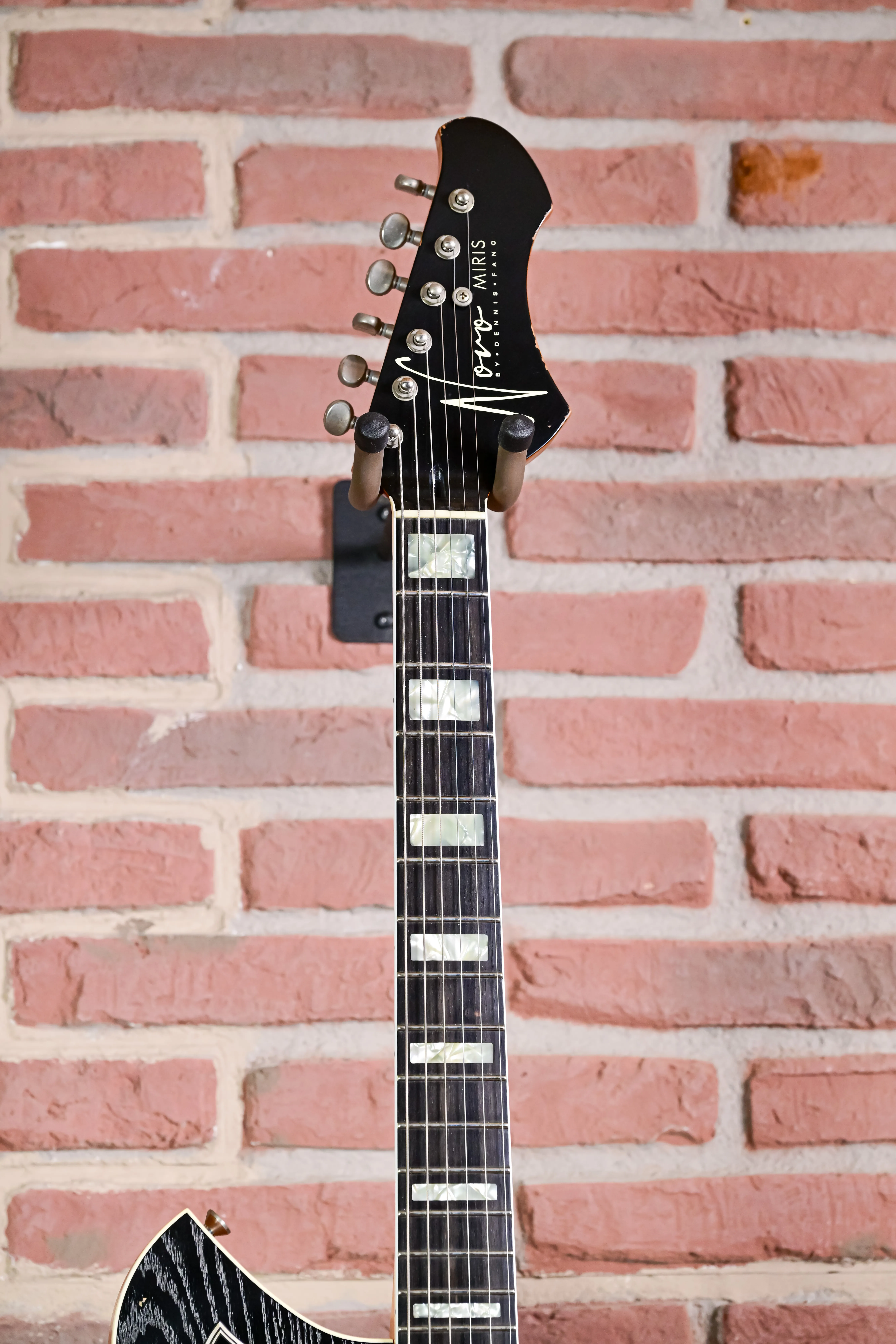 Miris P2 Bull Black 5-Ply Black Light Distress