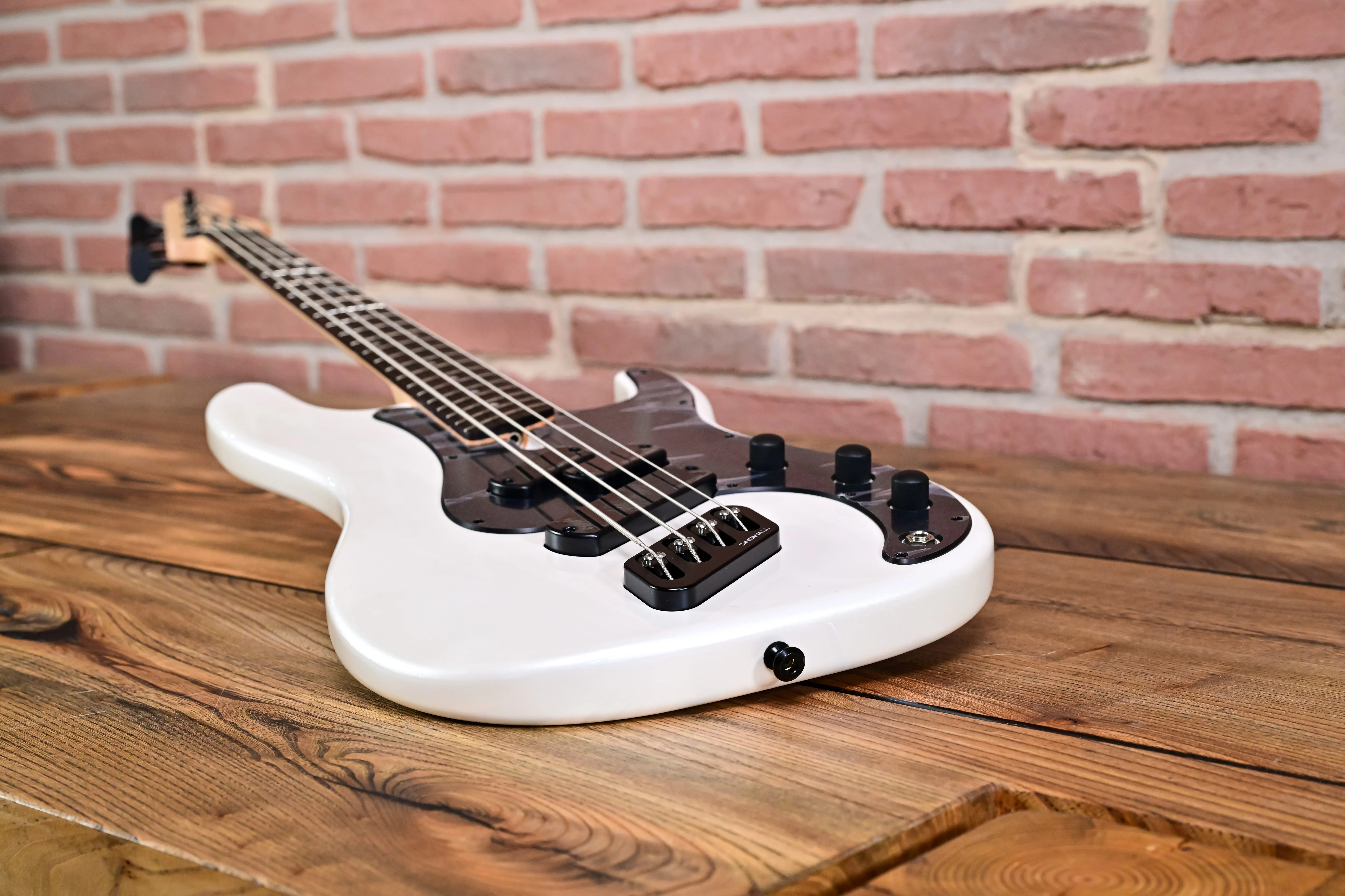 SP1 4-String Ducati White