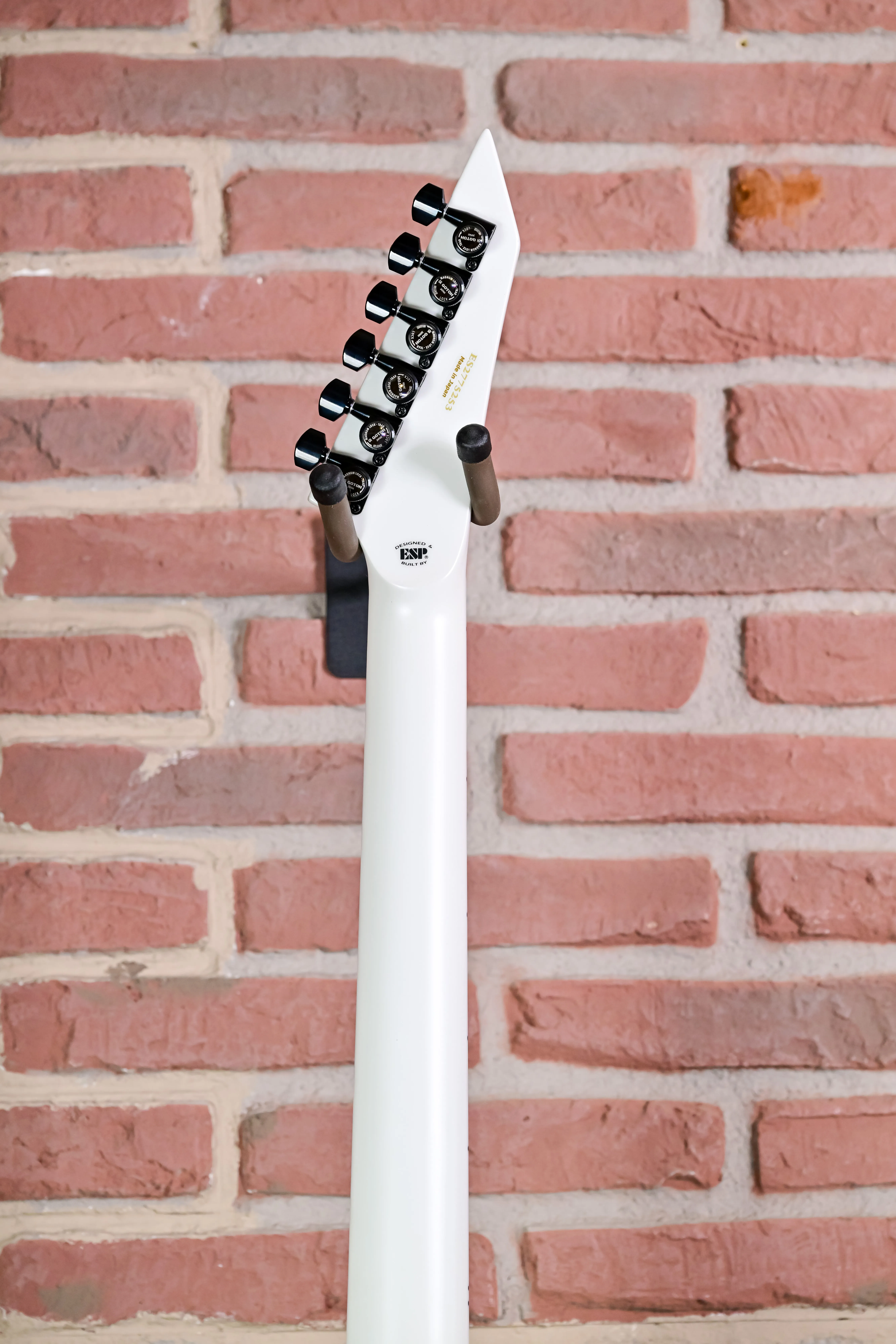 E-II Arrow NT Snow White
