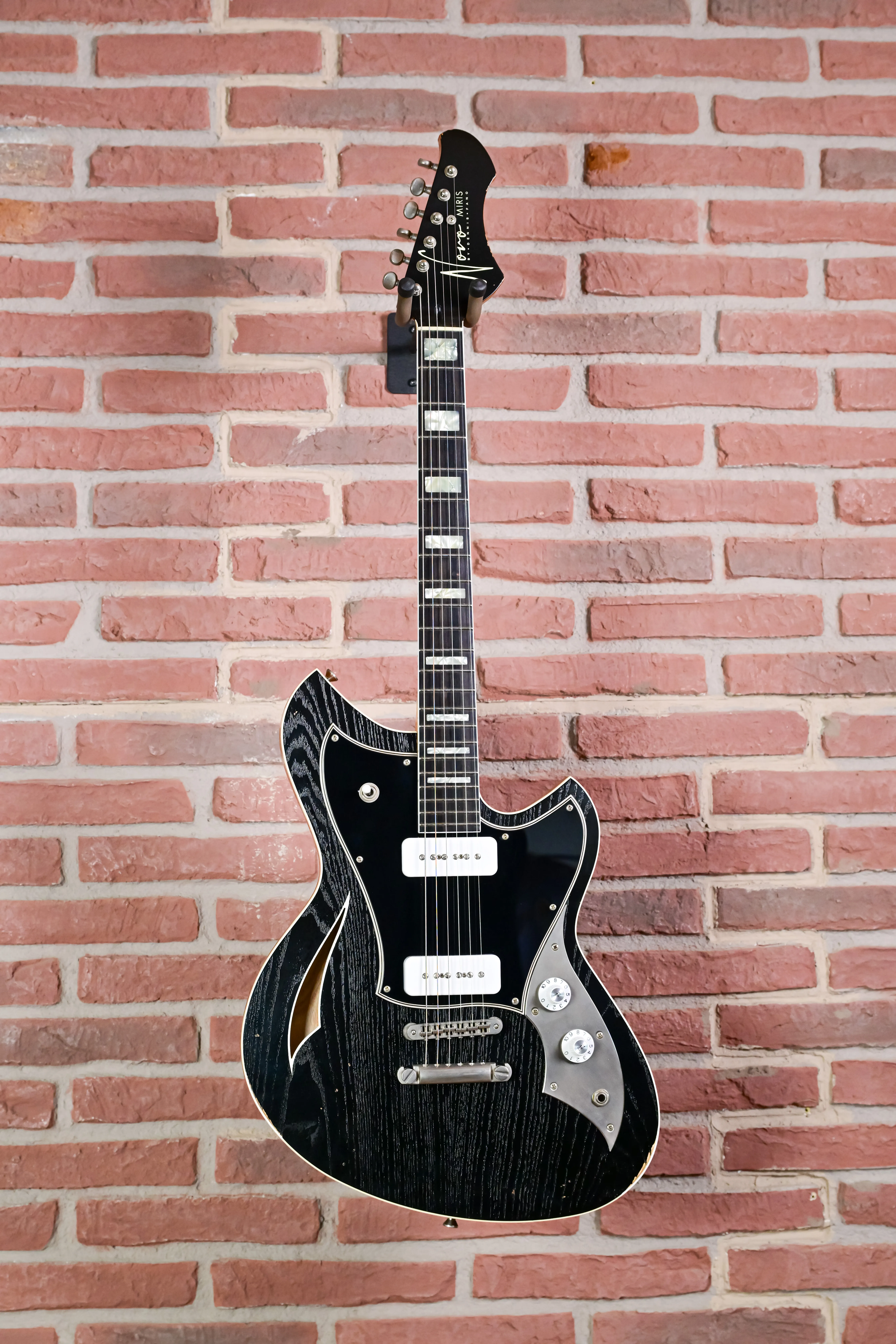 Miris P2 Bull Black 5-Ply Black Light Distress