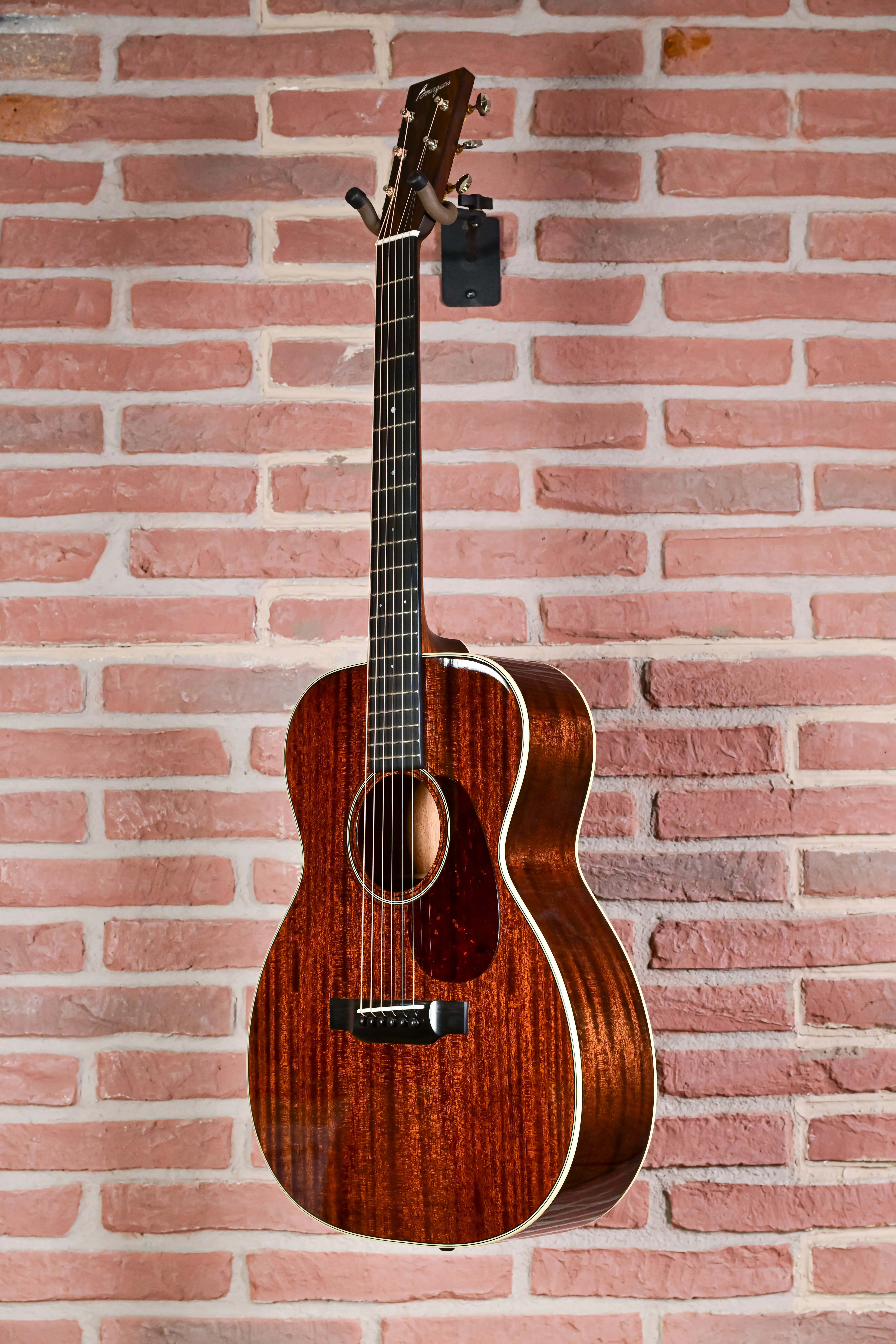 00-14 Hogtop Akustikgitarre All Mahogany