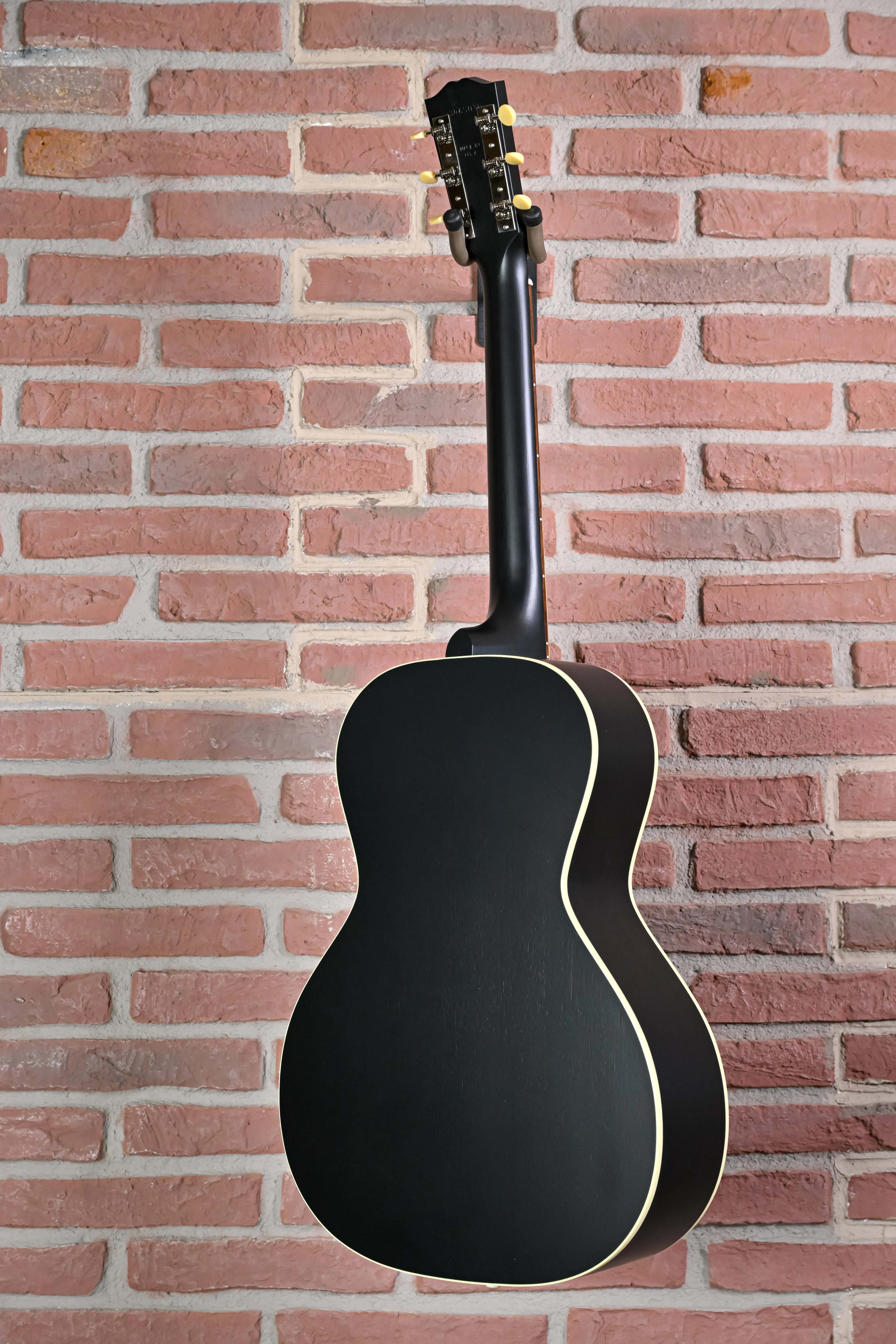 L-00 Century 12-Fret Ebony Westerngitarre