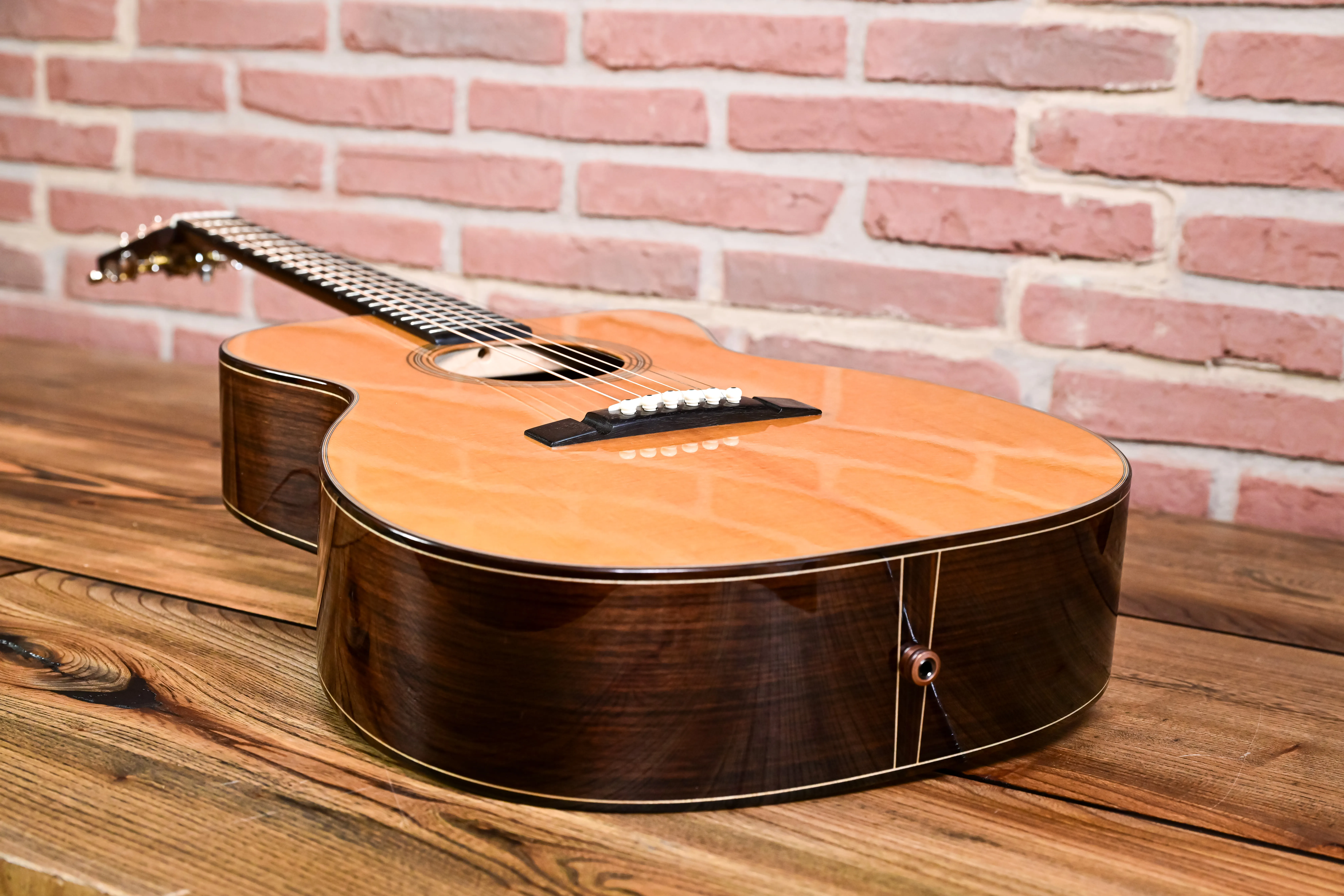 OMCE Soloist Down East Series Akustikgitarre